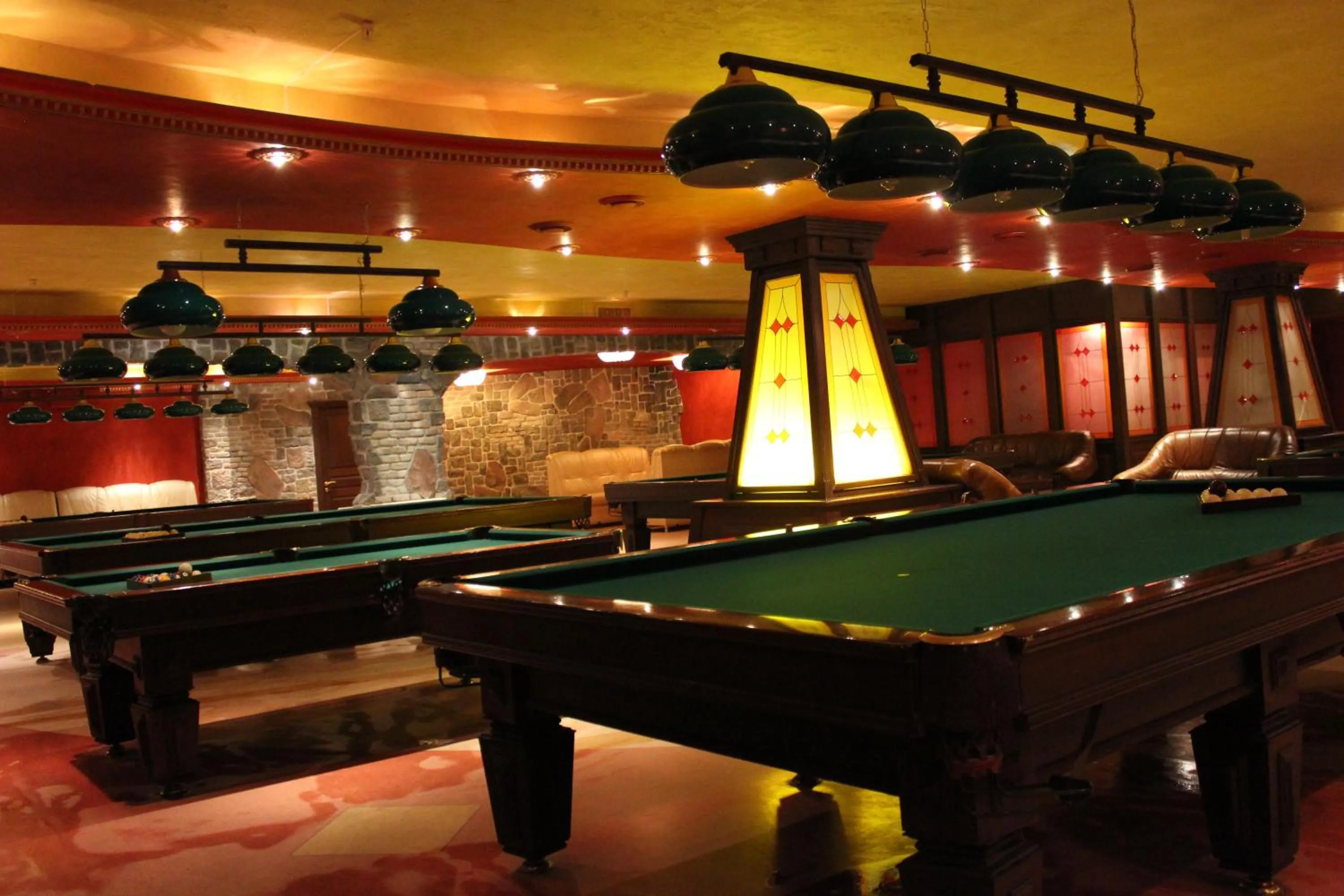 Billiard in Hotel Meduza