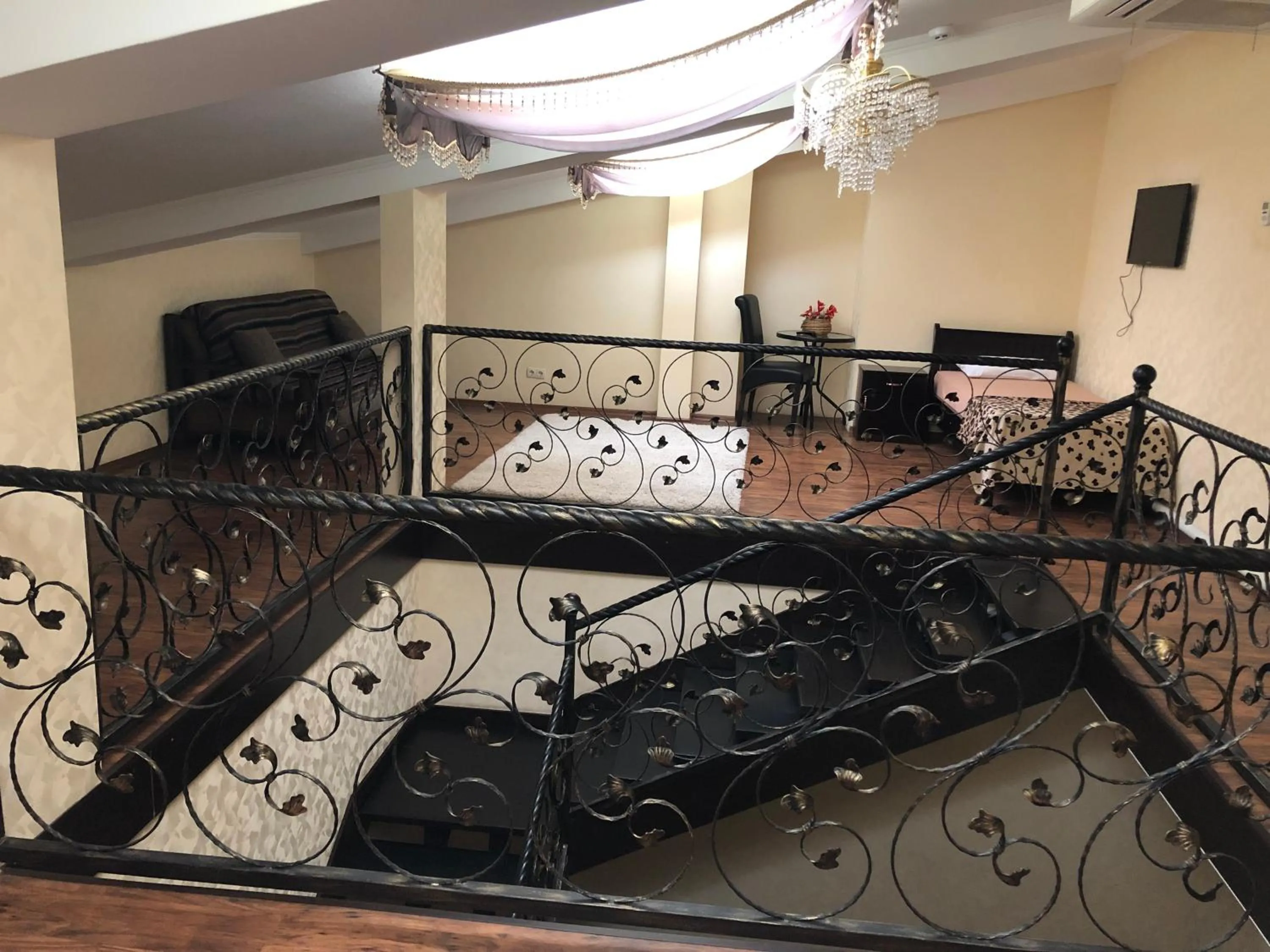 Photo of the whole room in Hotel Meduza