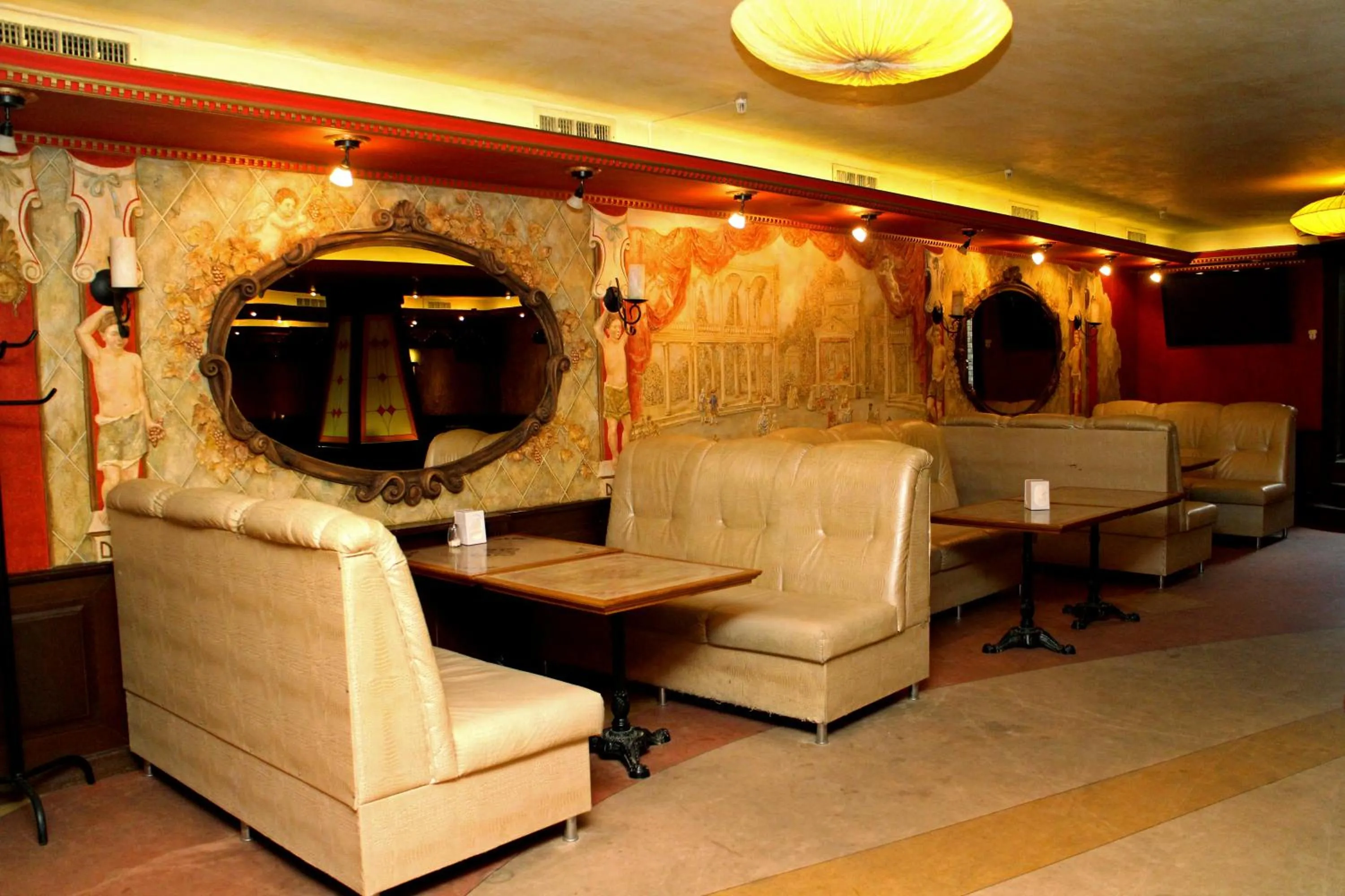 Billiard in Hotel Meduza