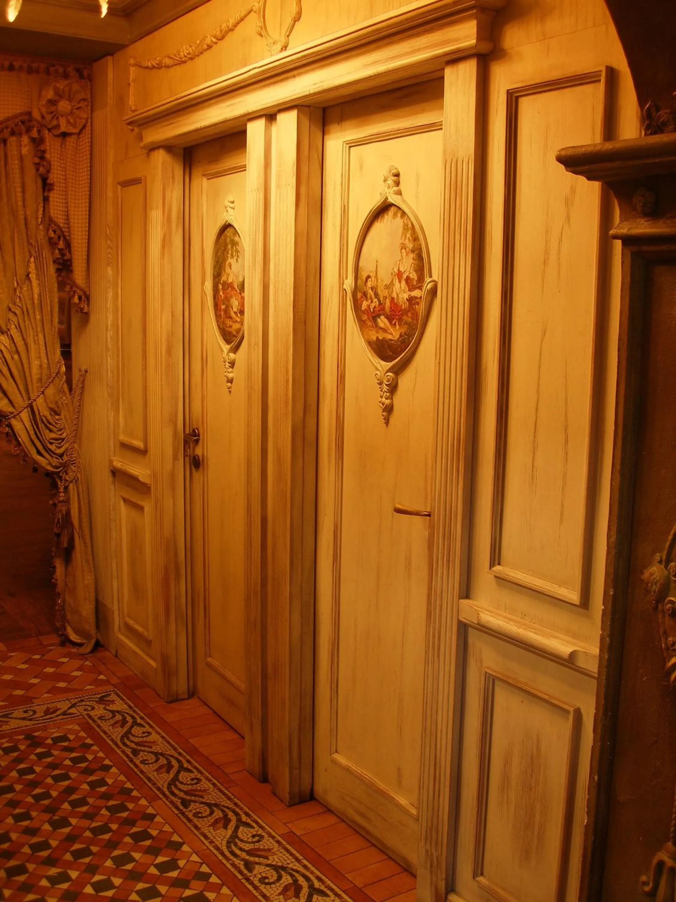 Decorative detail in Hotel Meduza
