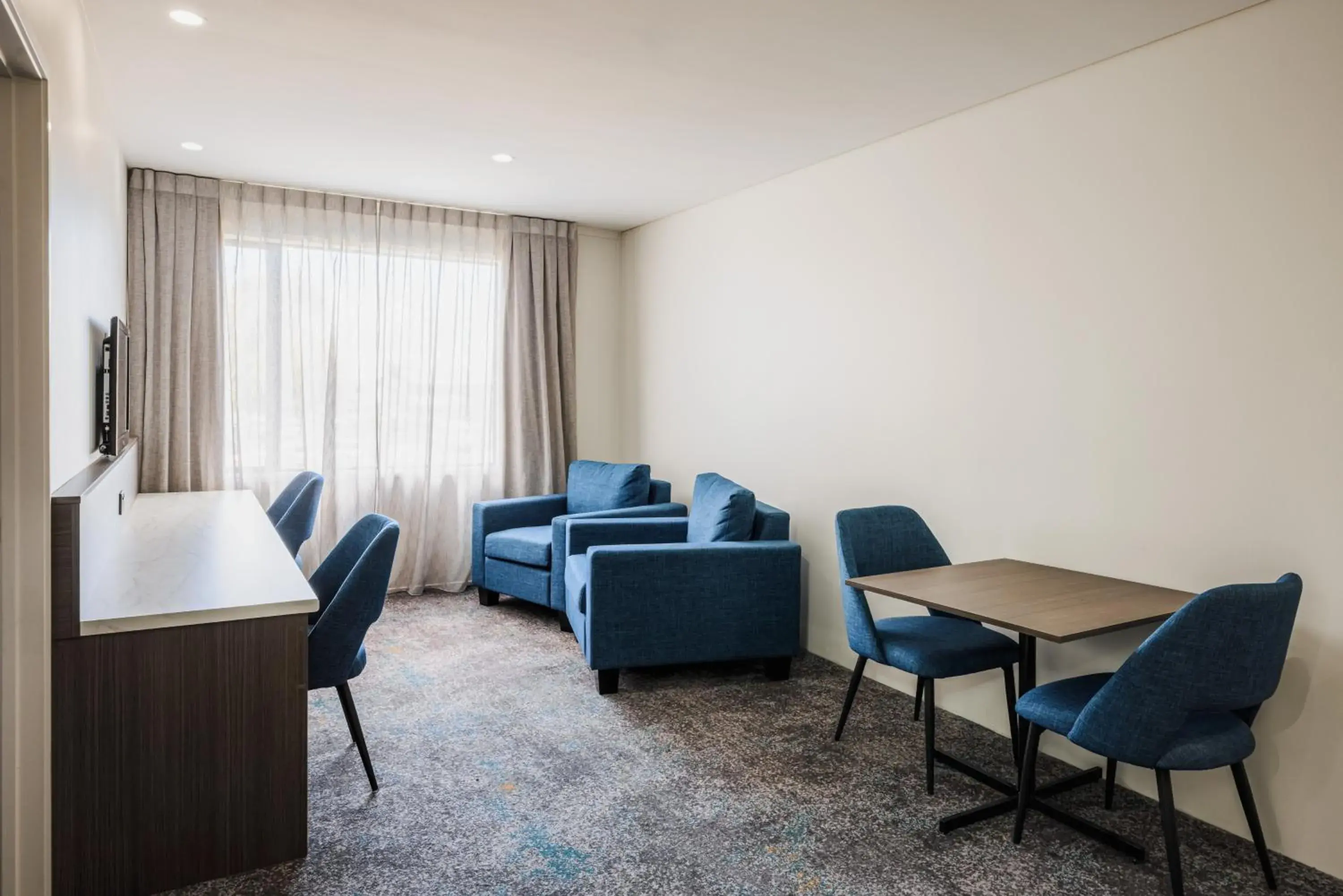 Living room in Heartland Hotel Auckland Airport Living room in Heartland Hotel Auckland Airport