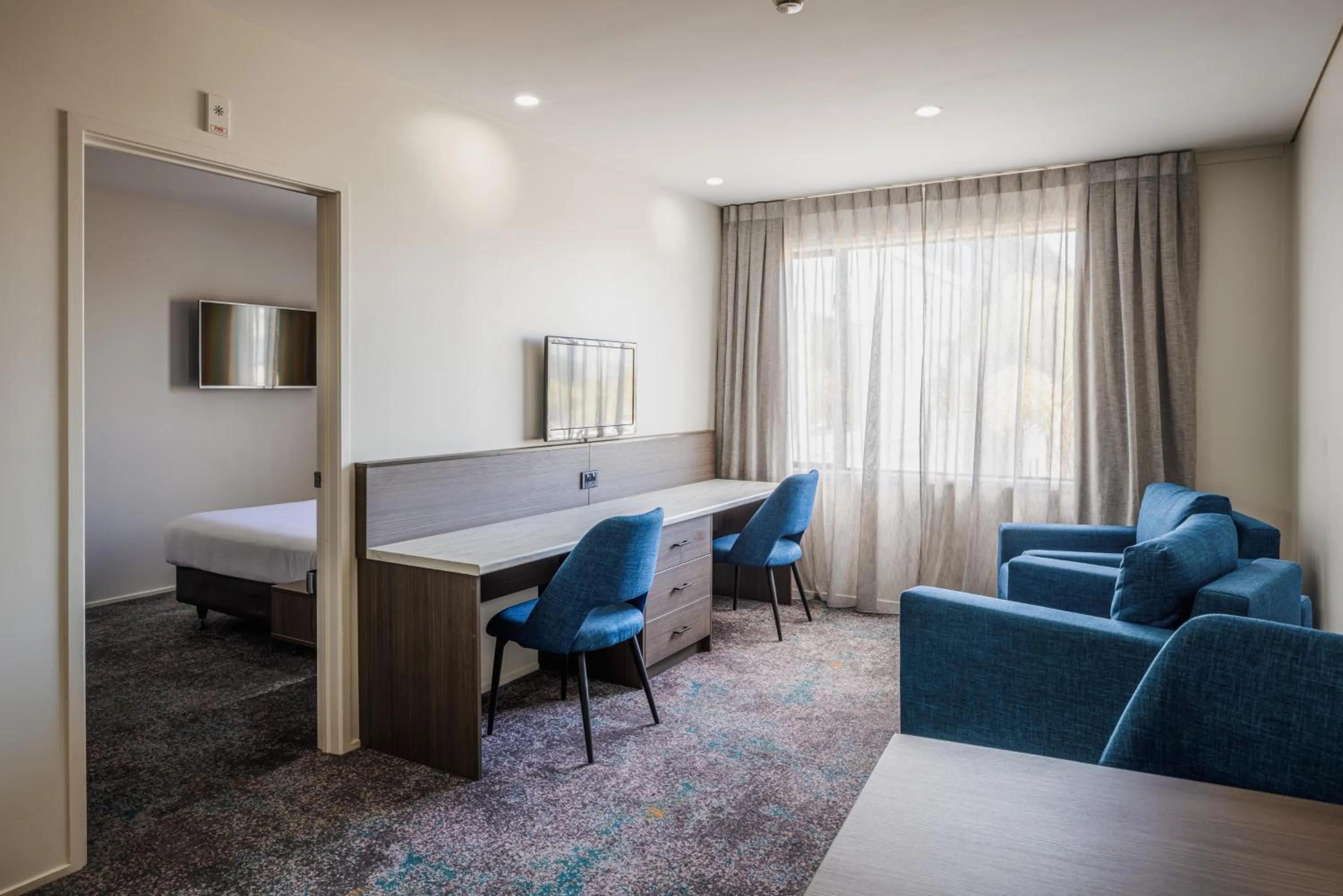 TV and multimedia in Heartland Hotel Auckland Airport