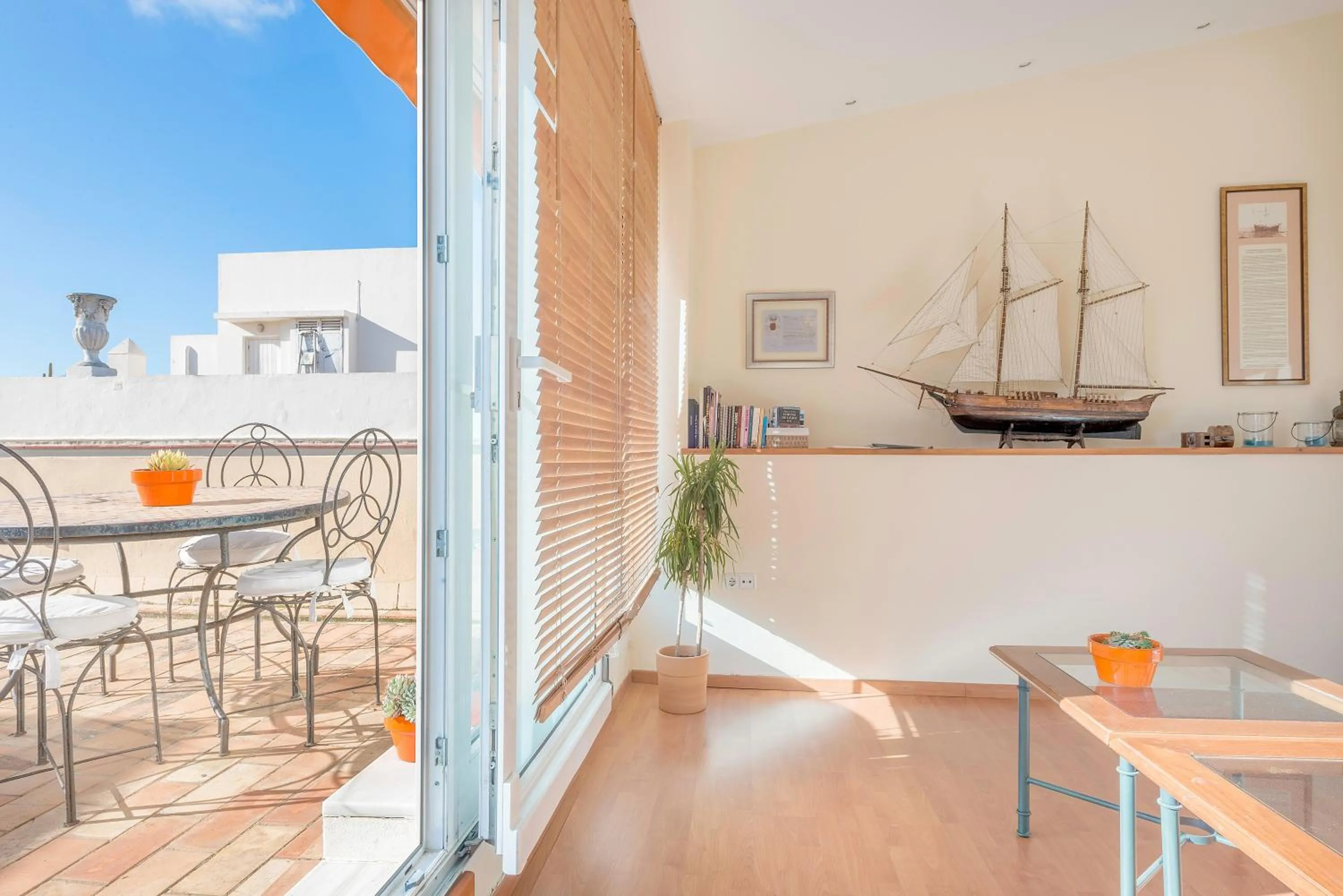 Living room in Ático en el centro con terraza