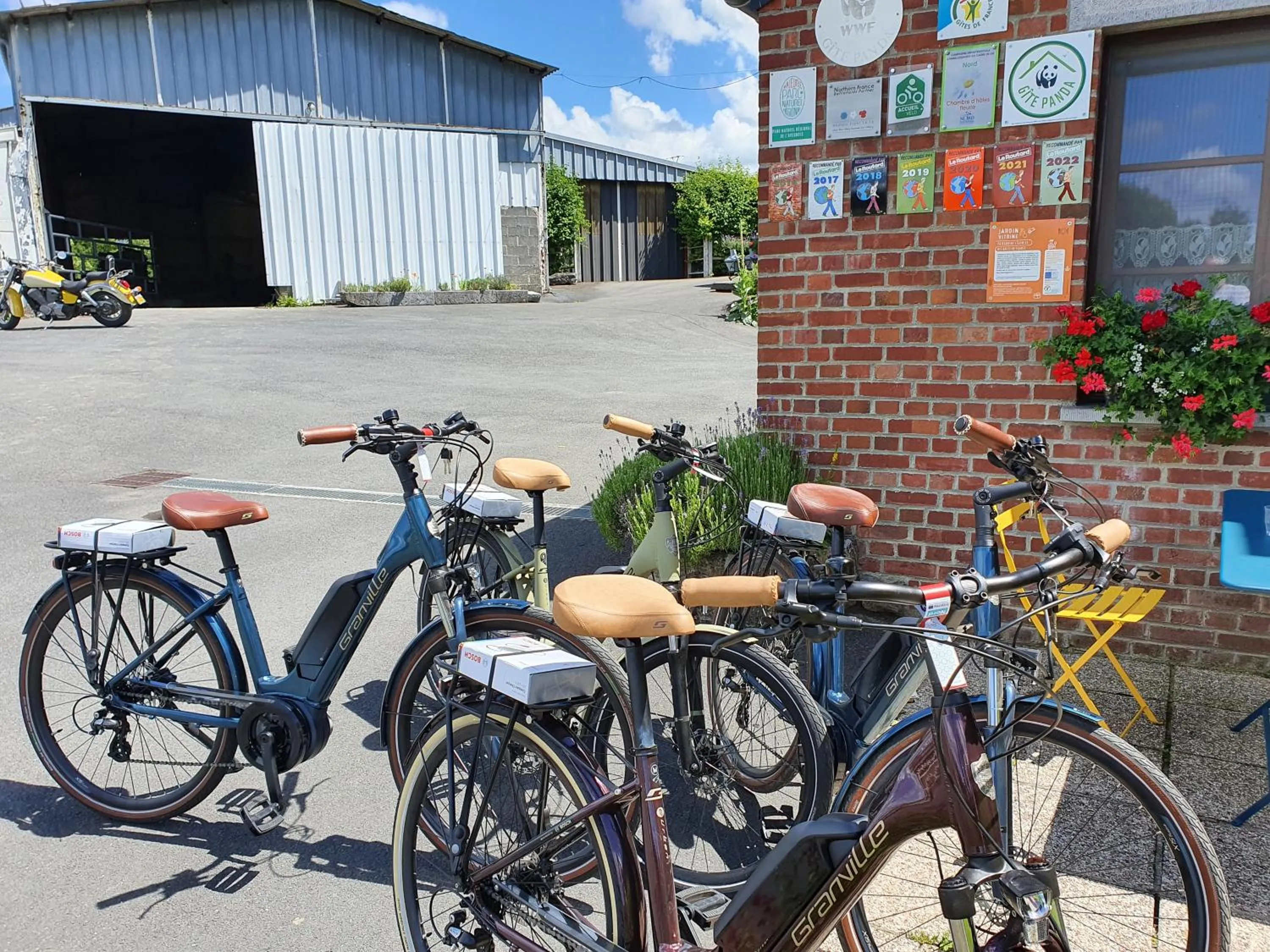 Cycling in Les Mout'Anes