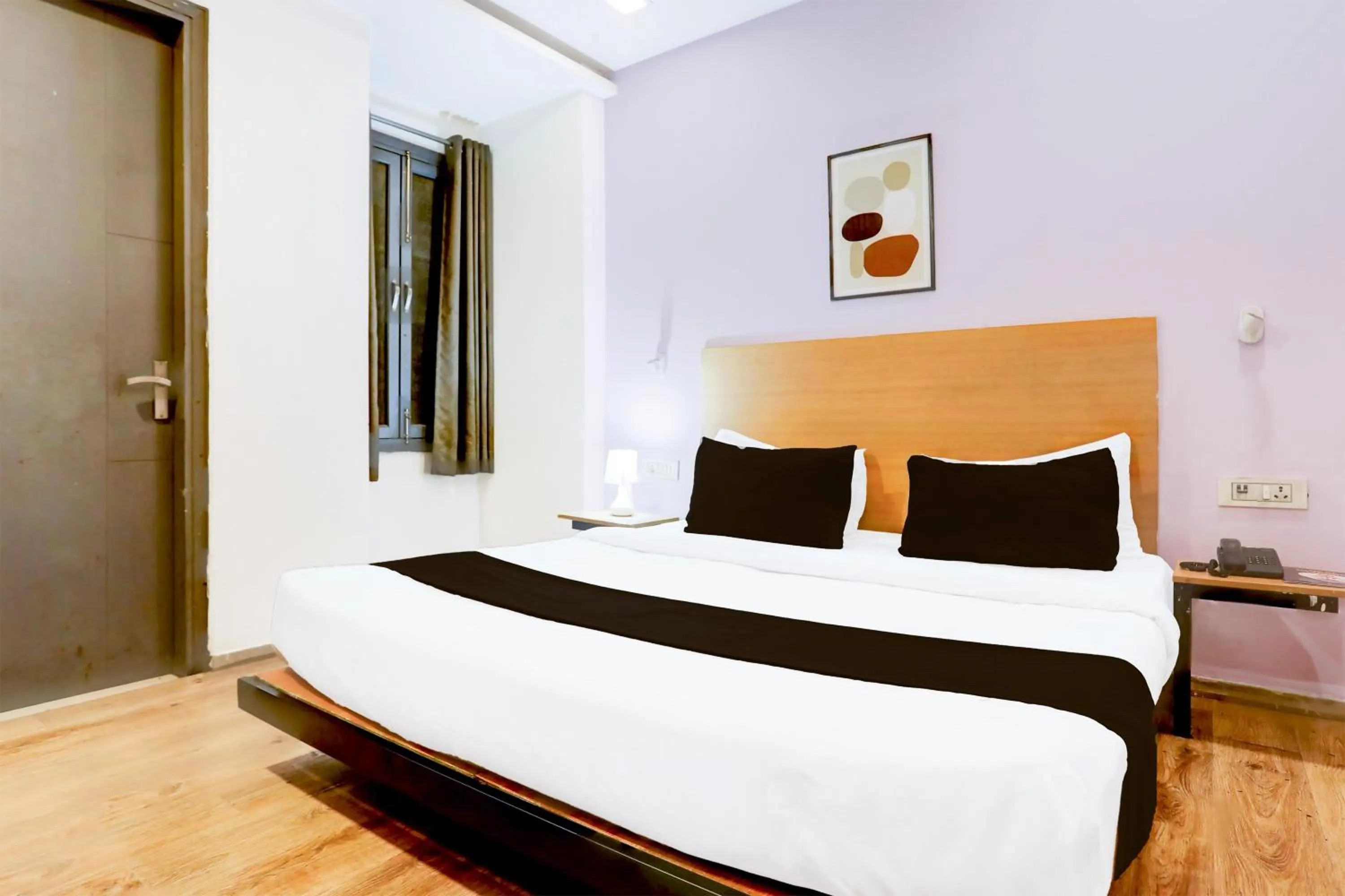 Classic Triple Room - single occupancy in Townhouse Rohini Sector 24