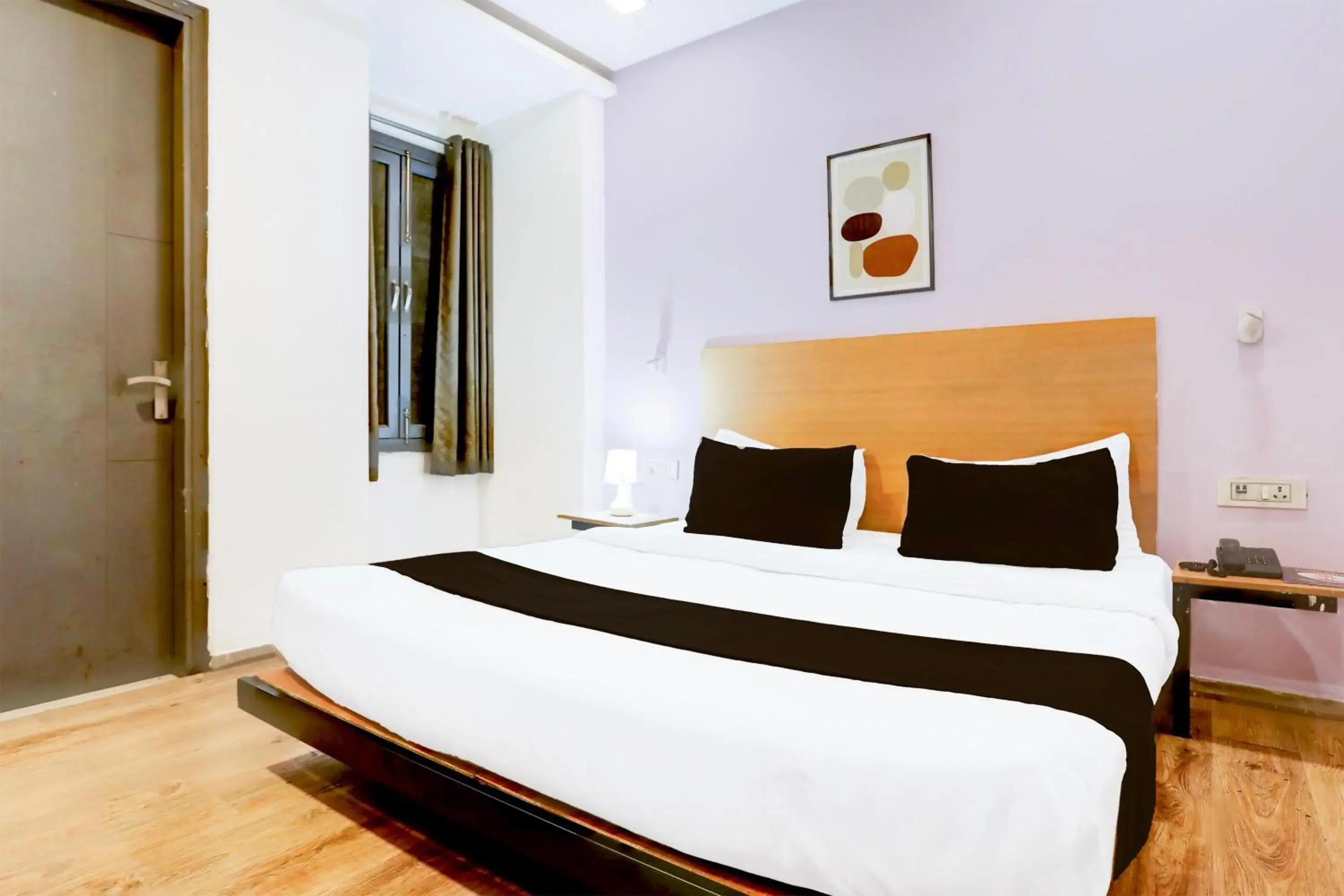 Classic Triple Room - single occupancy in Townhouse Rohini Sector 24 Classic Triple Room - single occupancy in Townhouse Rohini Sector 24