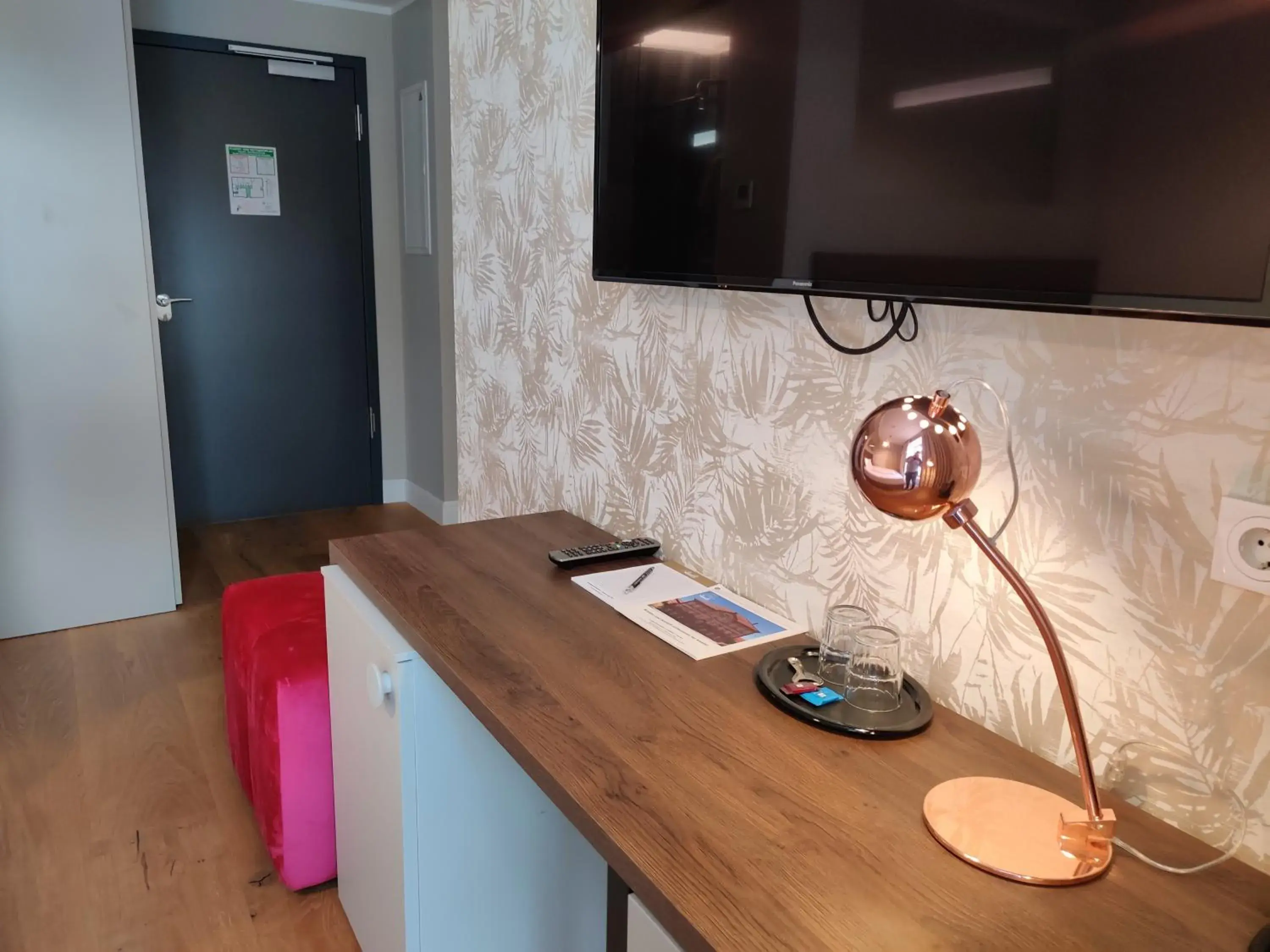 Single Room in Amelie No 1 Hotel & Appartements Single Room in Amelie No 1 Hotel & Appartements