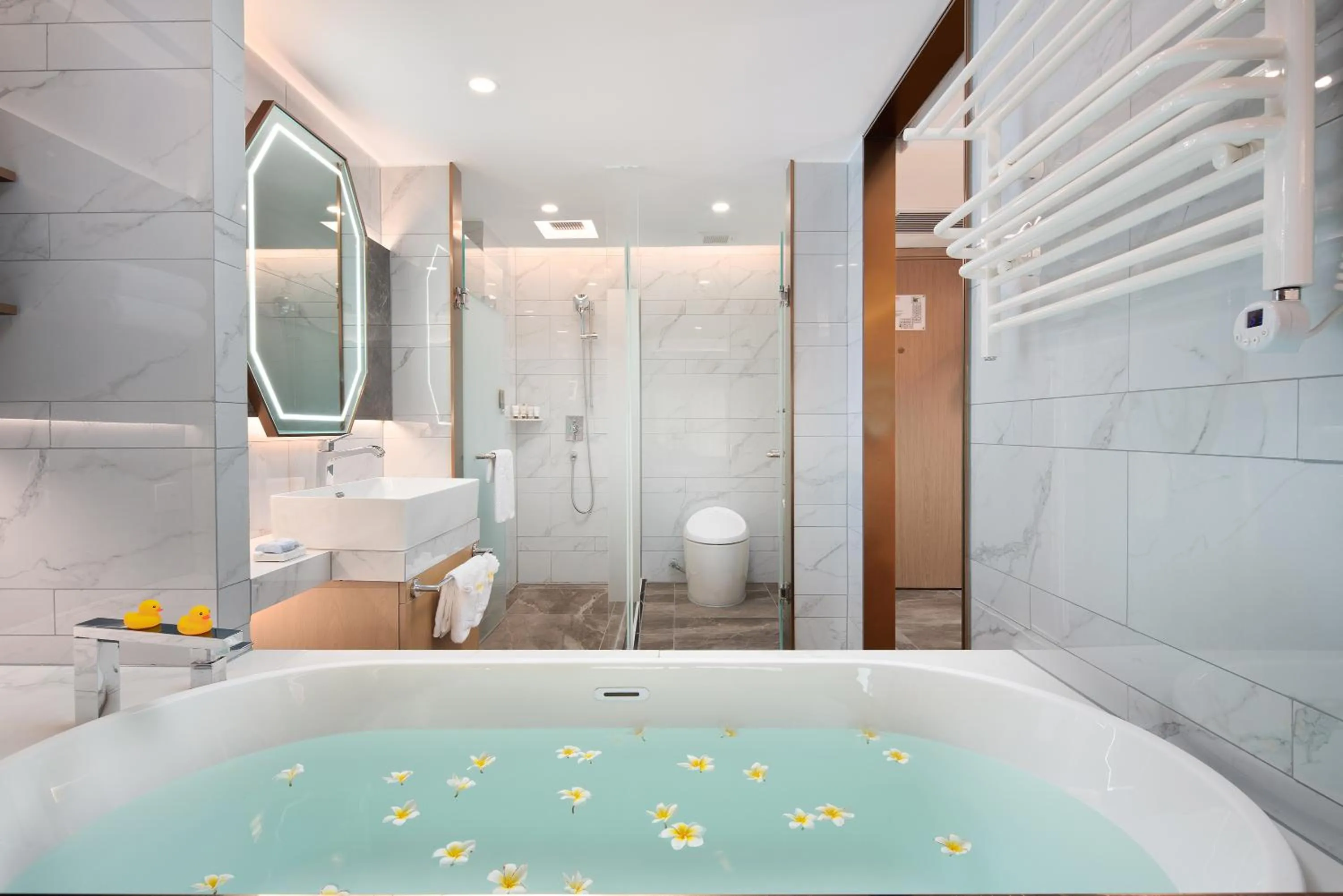 Shower in Horizon Resort & Spa Yalong Bay-Yalong Bay Central