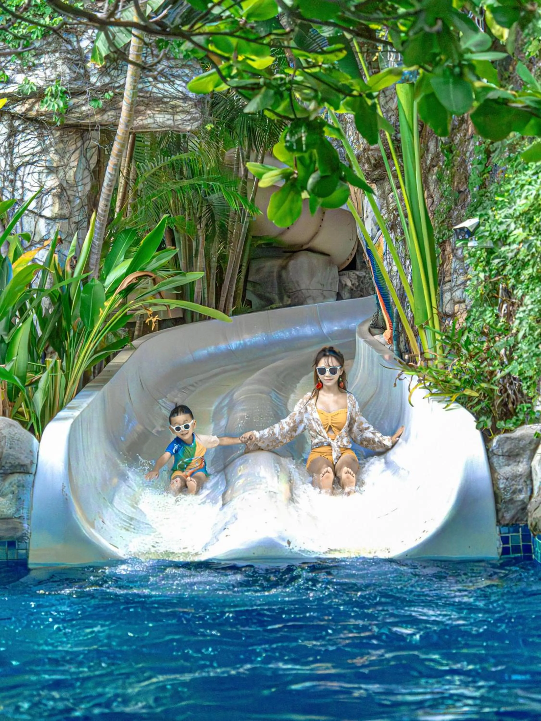 Aqua park in Horizon Resort & Spa Yalong Bay-Yalong Bay Central