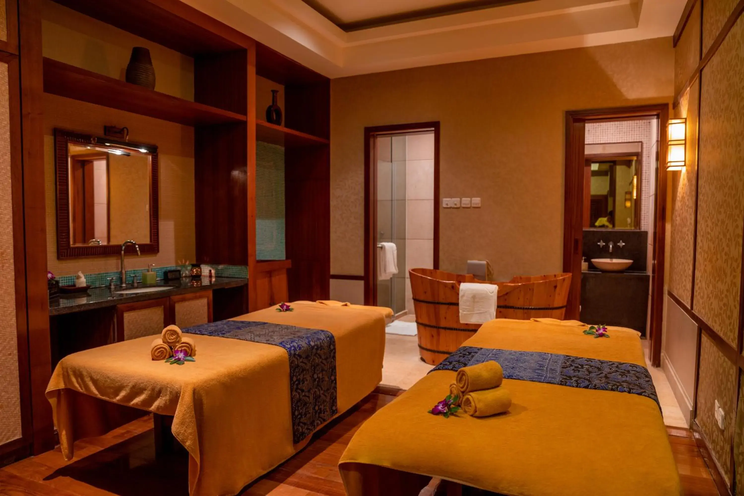 Spa and wellness centre/facilities, Bed in Horizon Resort & Spa Yalong Bay Spa and wellness centre/facilities, Bed in Horizon Resort & Spa Yalong Bay