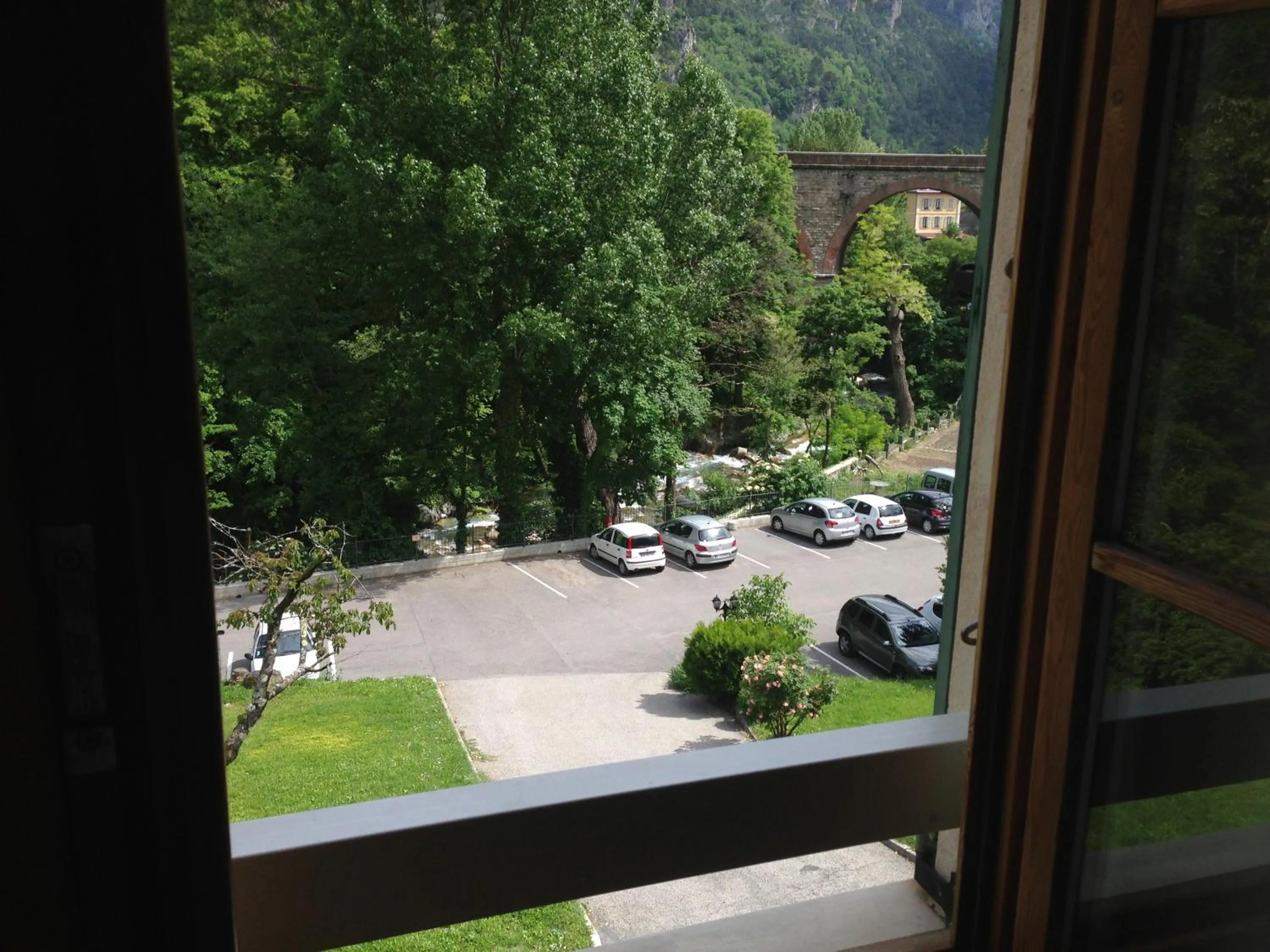 Facade/entrance in Le Prieuré