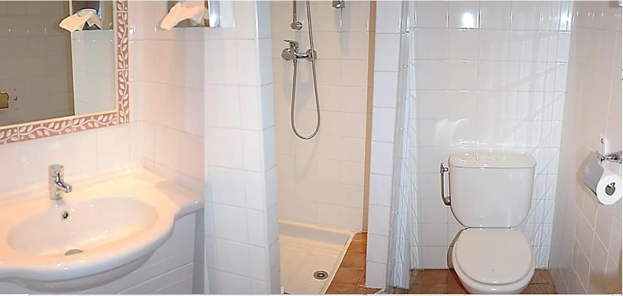 Shower in Le Prieuré