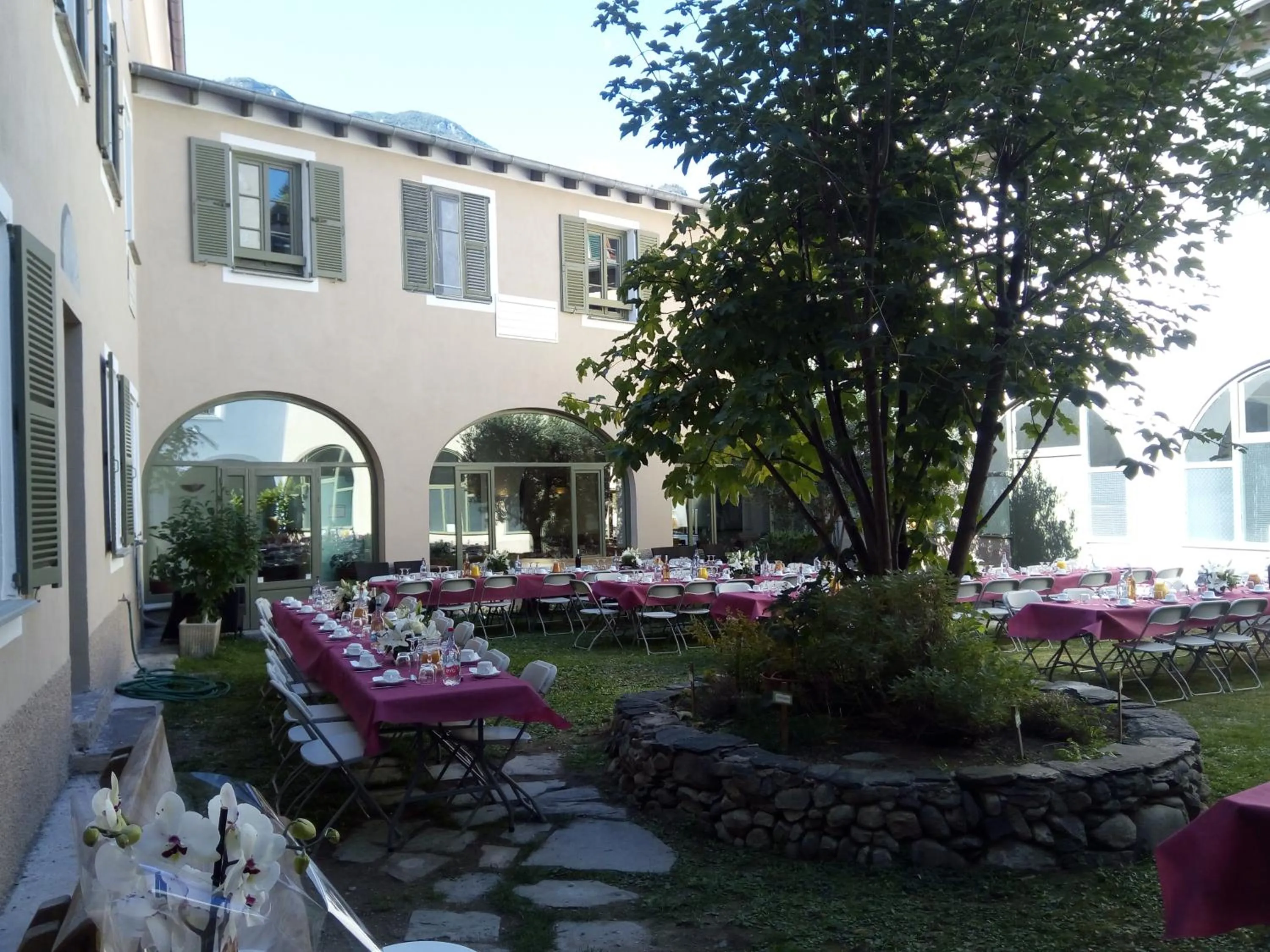 Patio in Le Prieuré