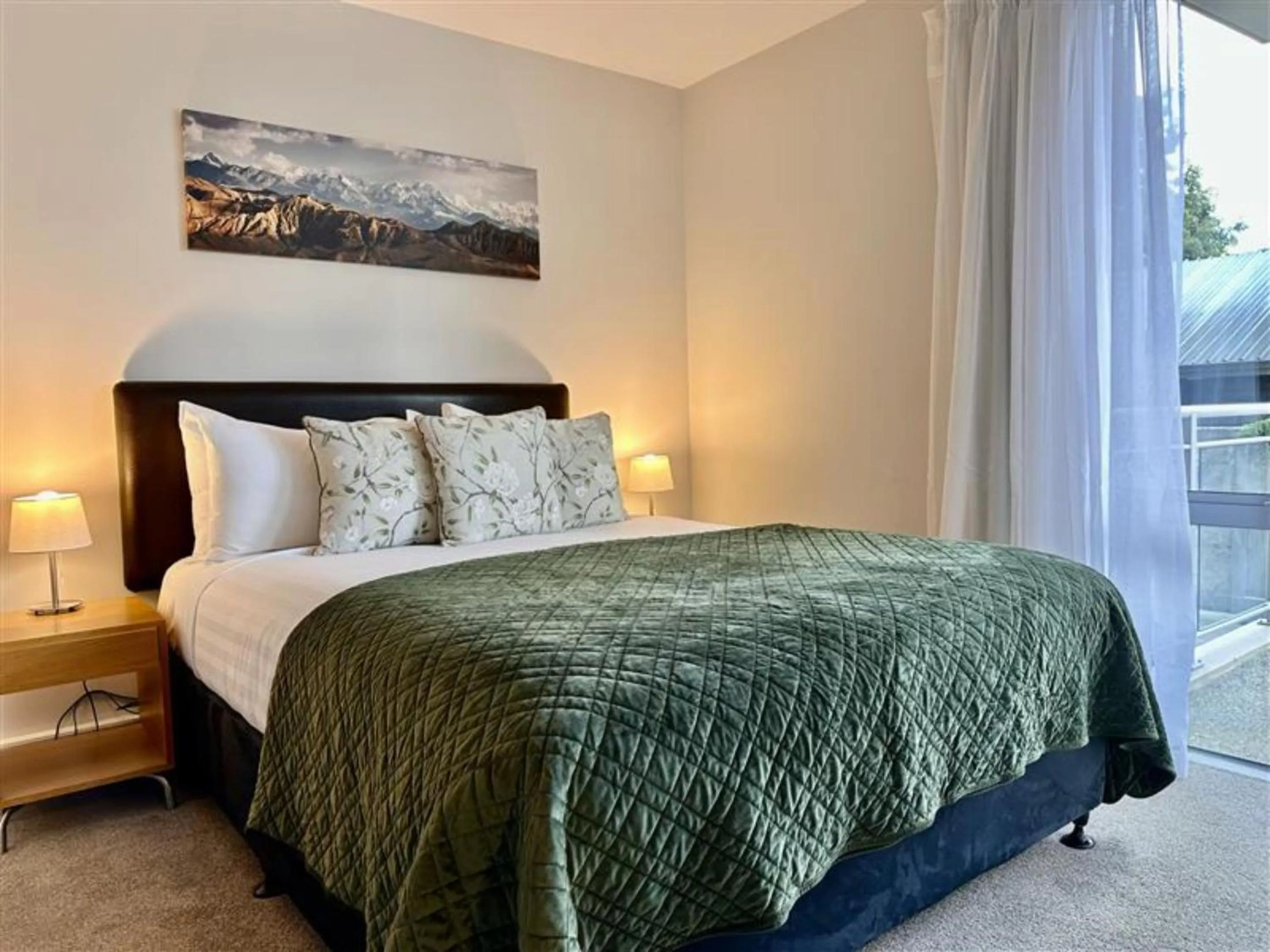 Bedroom, Bed in Belvedere Apartments