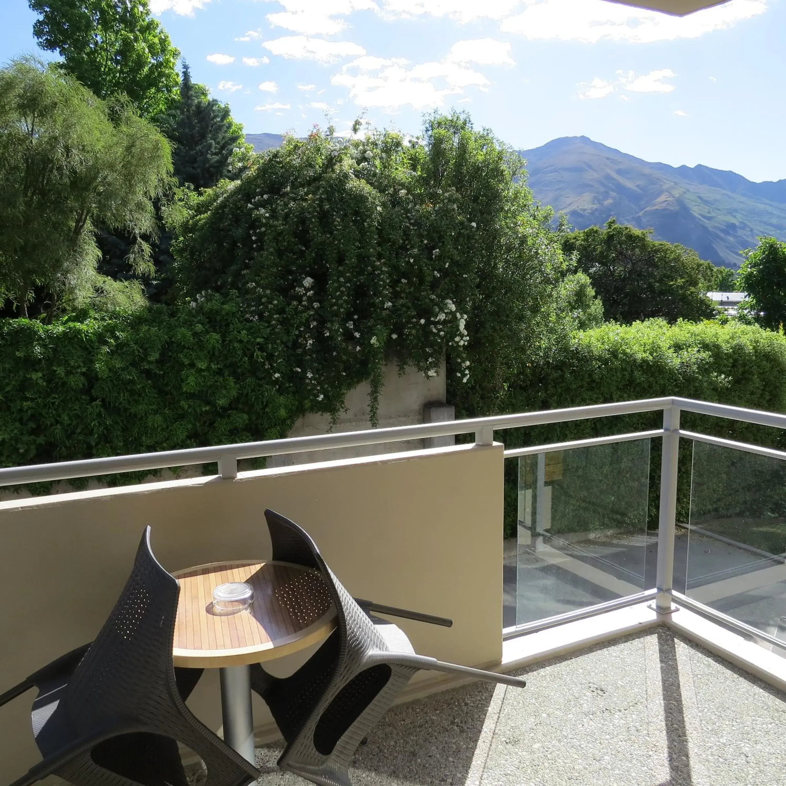 Apartment with Garden View in Belvedere Apartments Apartment with Garden View in Belvedere Apartments