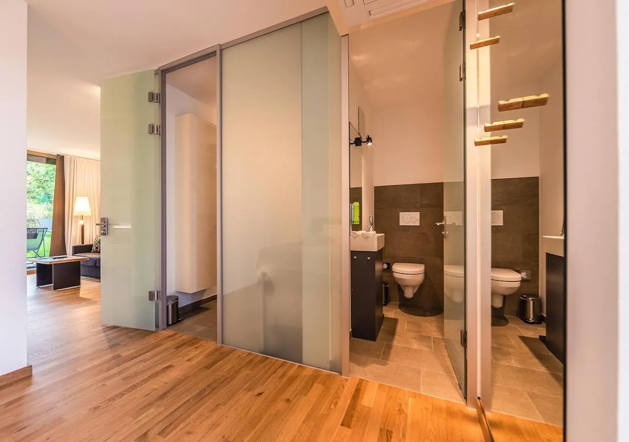 Toilet in Ferienwohnungen Boardinghouse Bodensee