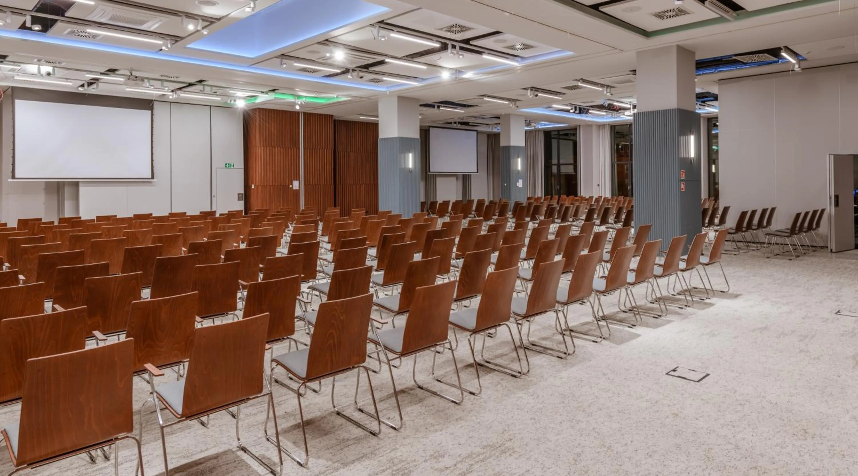 Business facilities in Radisson Hotel & Apartments Gdansk