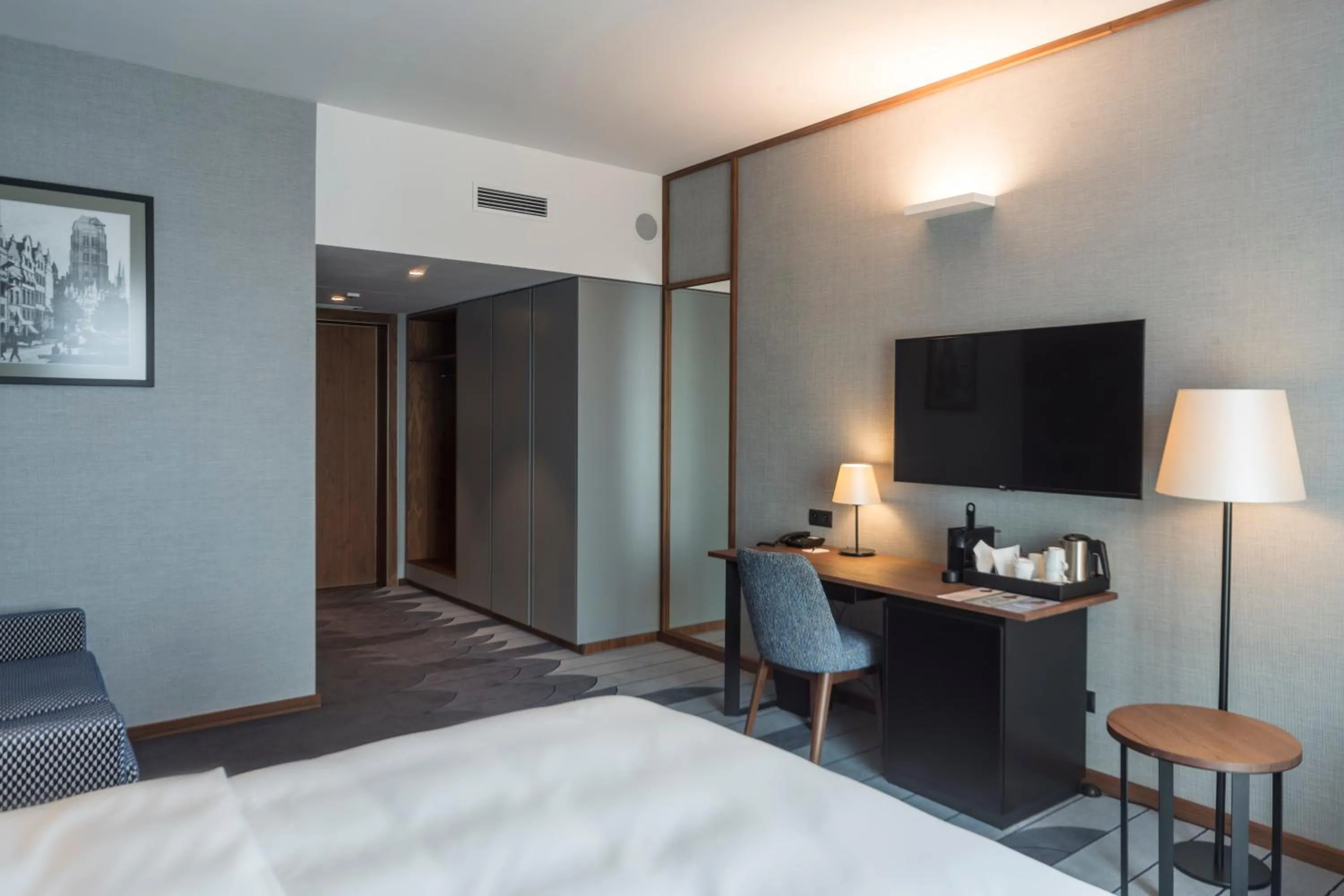 TV and multimedia, Bed in Radisson Hotel & Apartments Gdansk