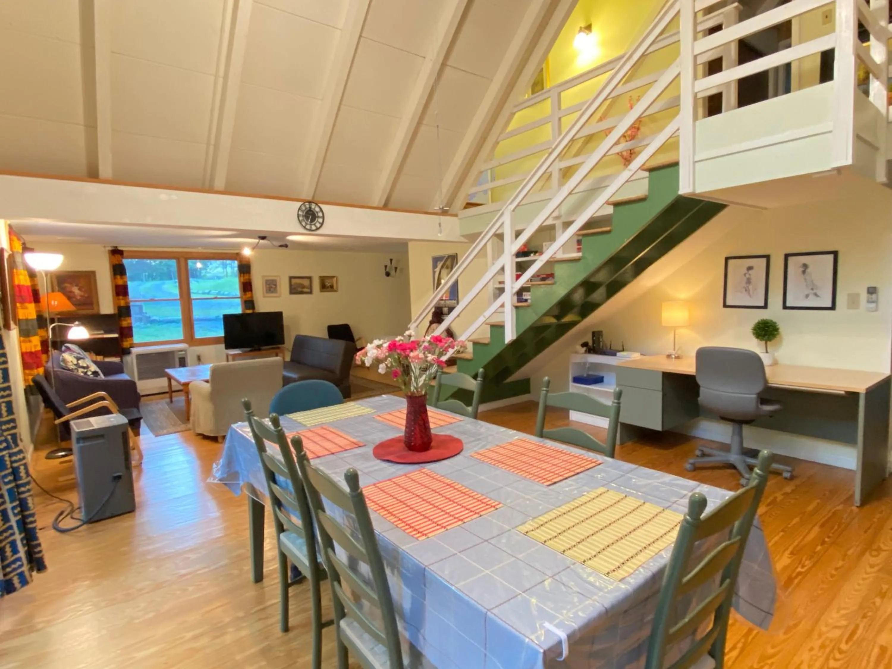 Secluded Greekside Cabin near Camelback