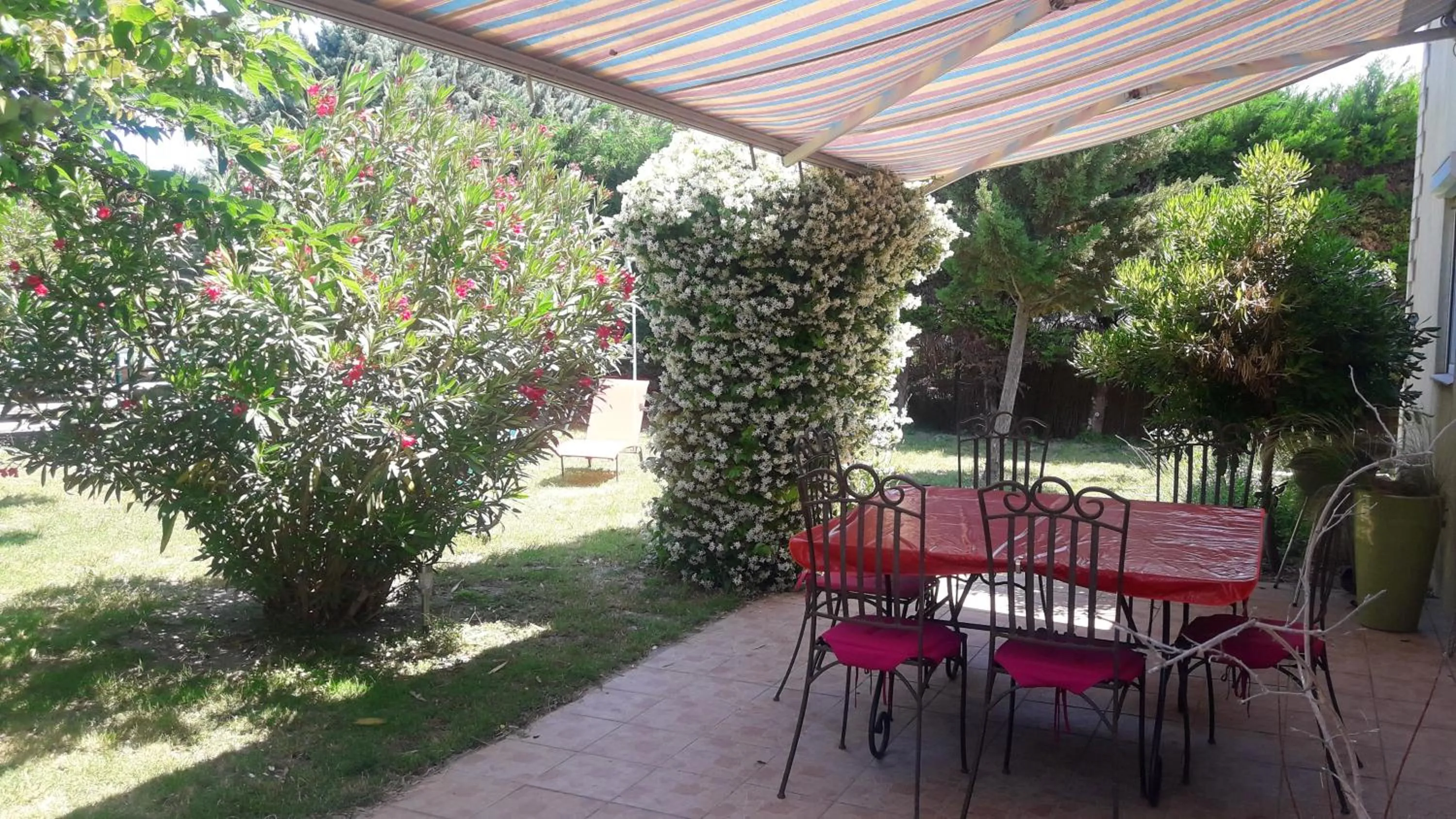 Maison charmante à Maillane avec piscine privée