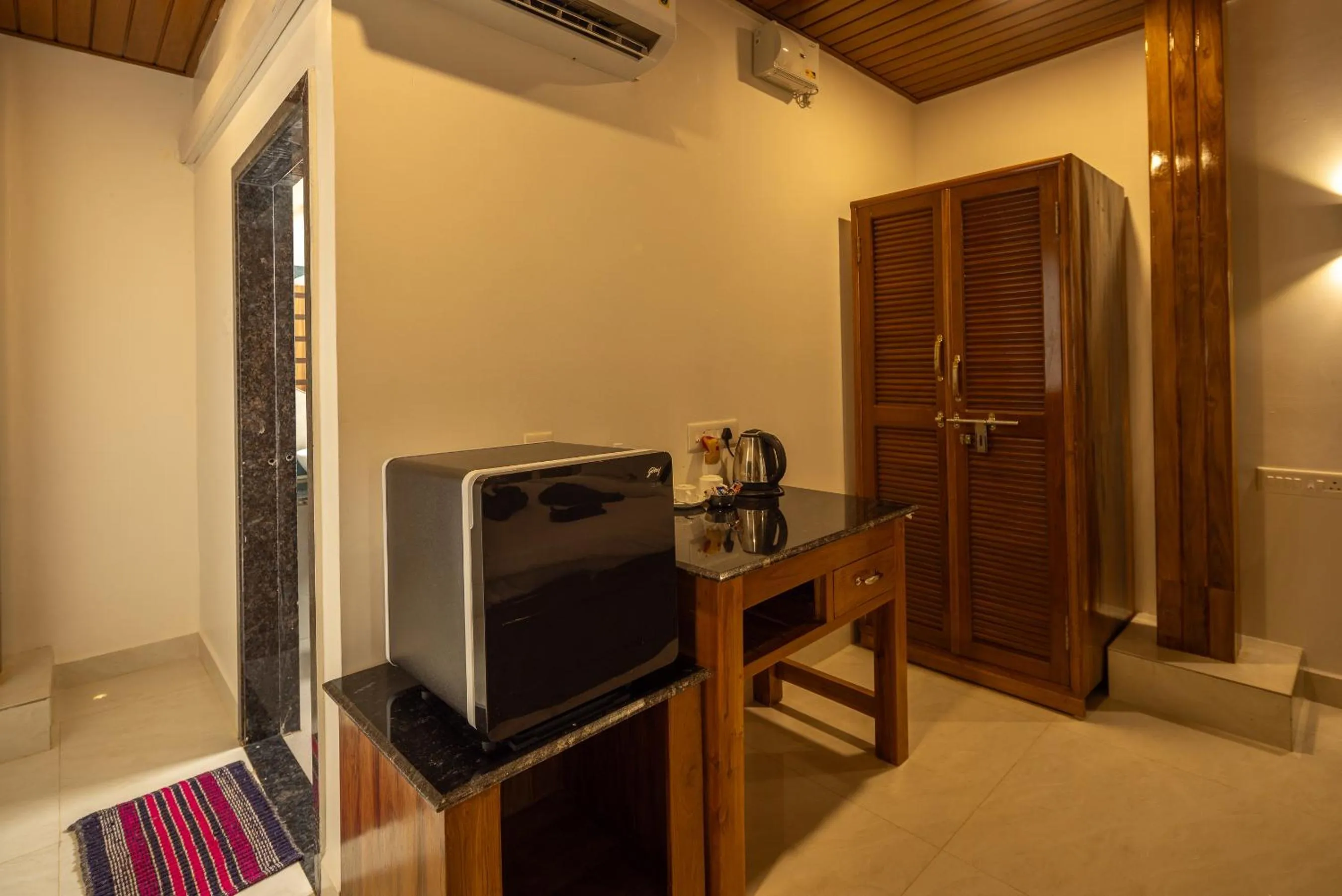 oven in Crystall Goa Emerald Edition