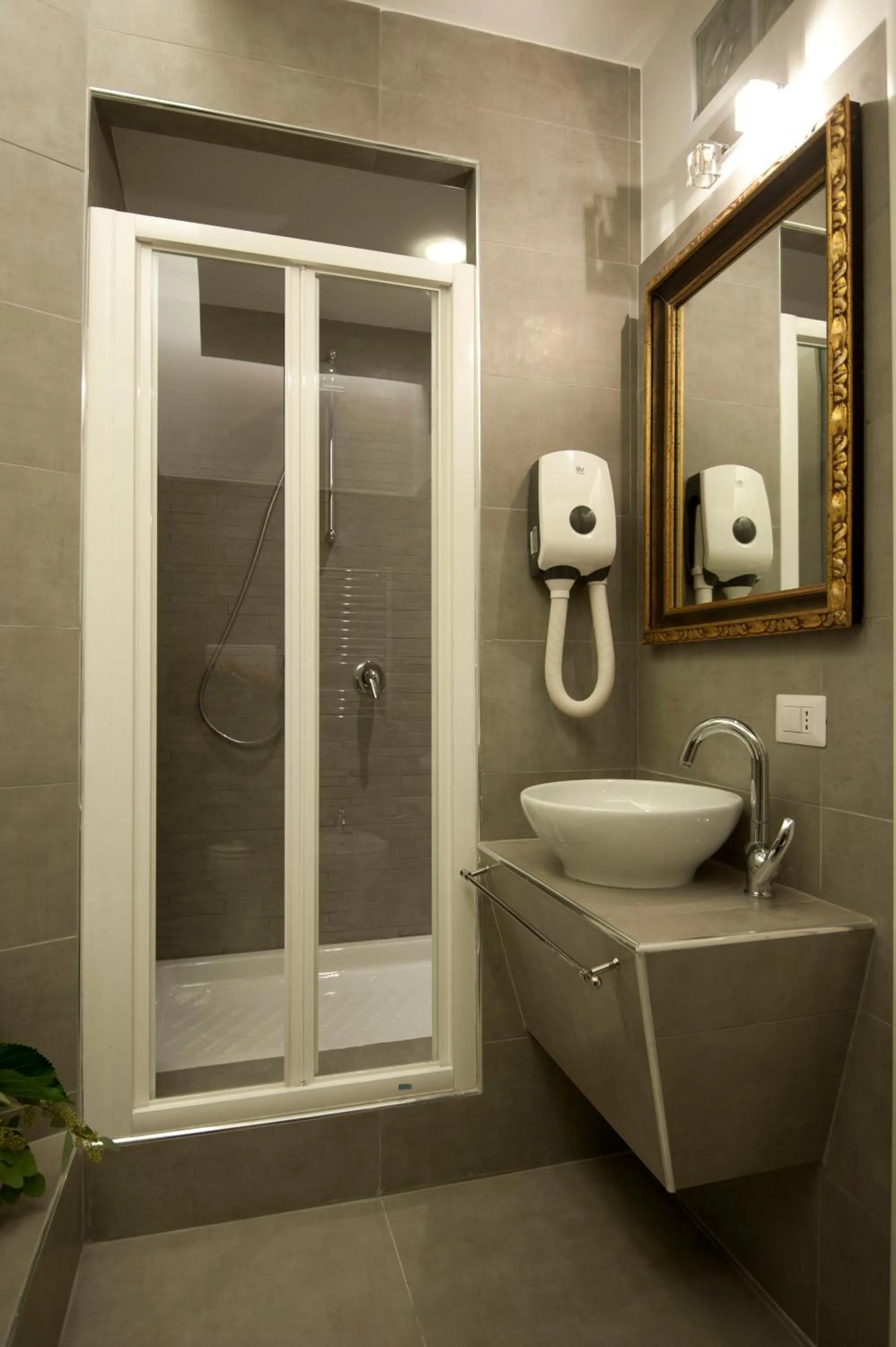 Bathroom in Luxury on the River