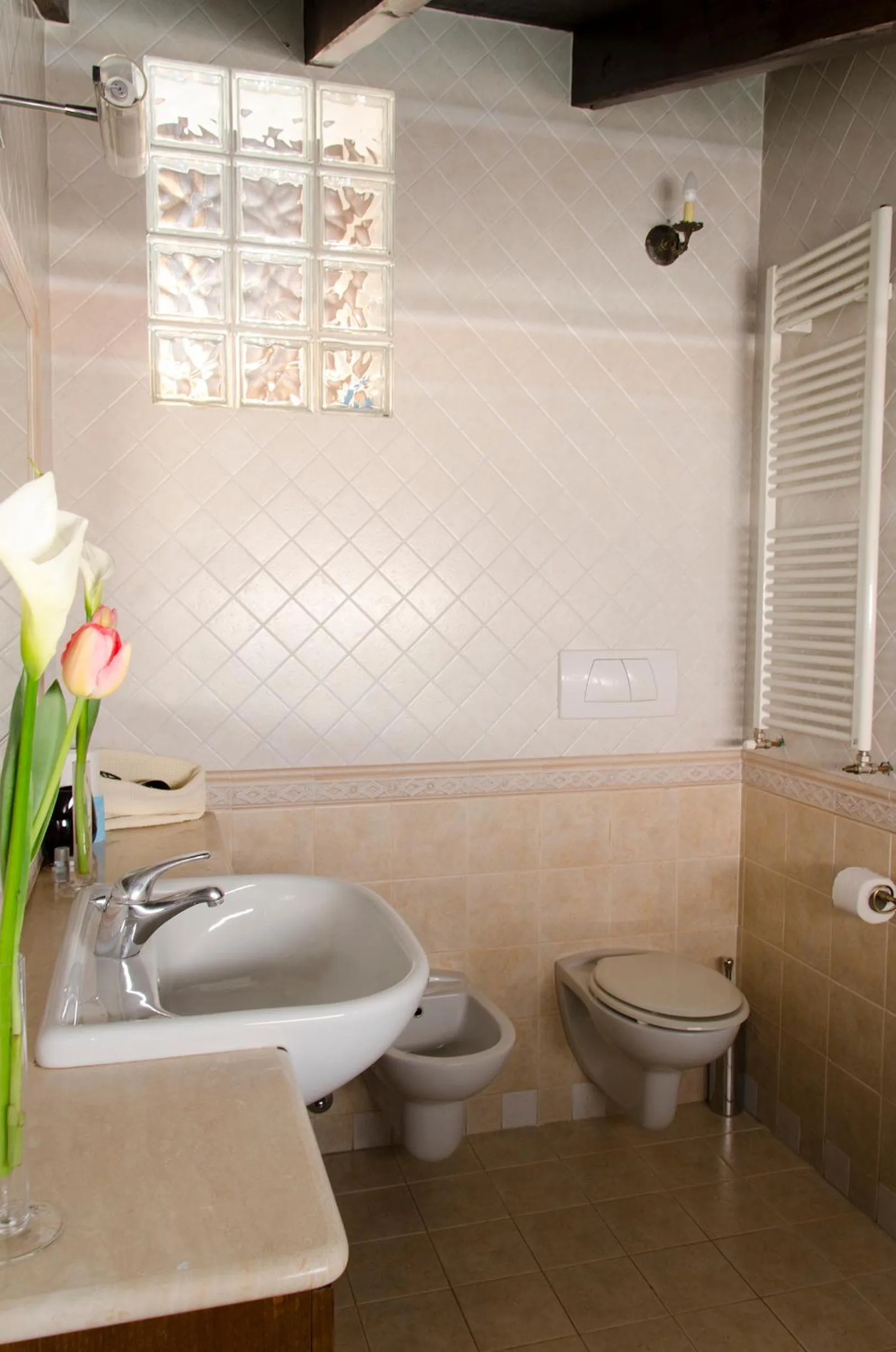 Bathroom in Borgo Pio 91