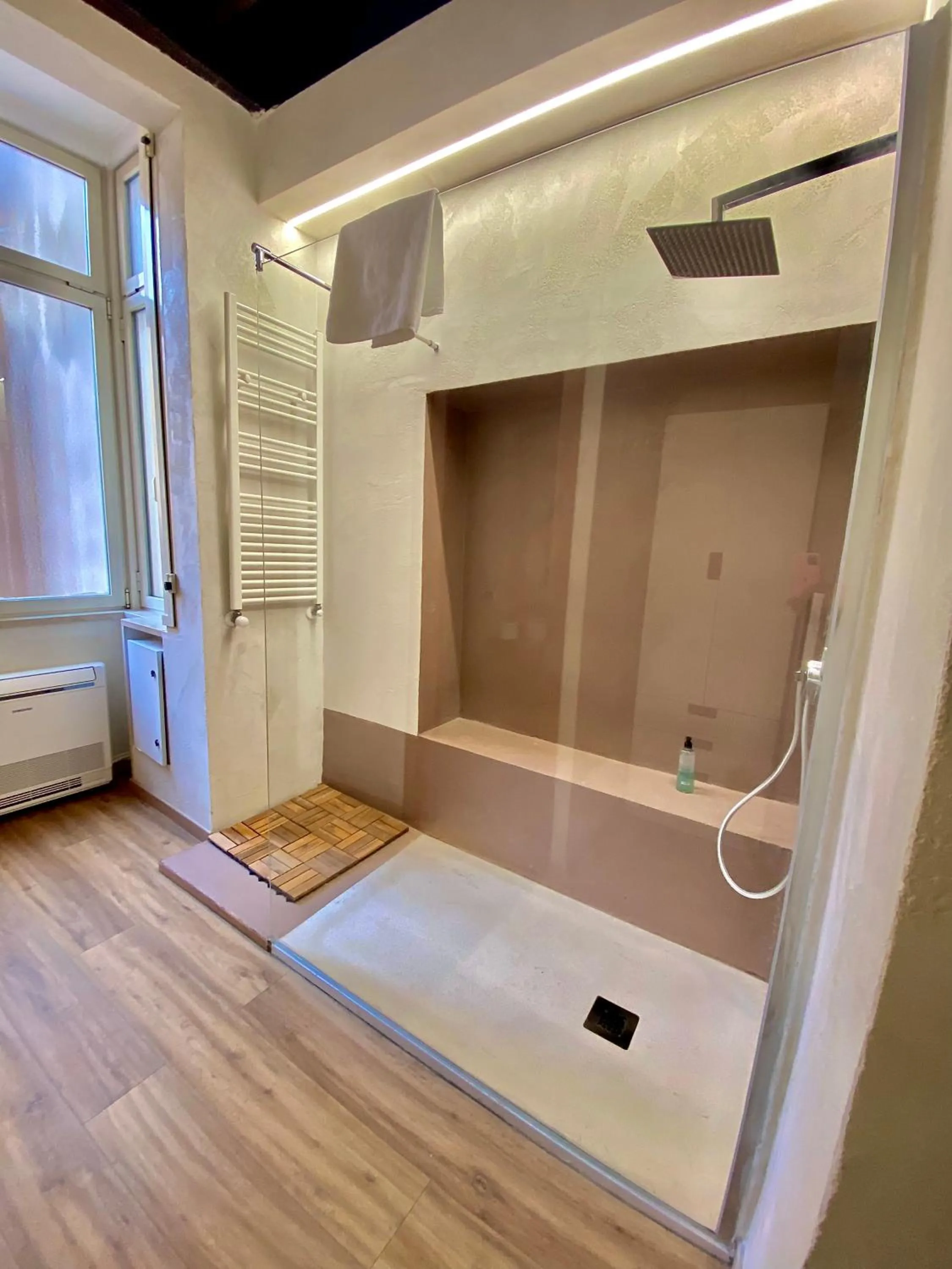 Bathroom in Borgo Pio 91