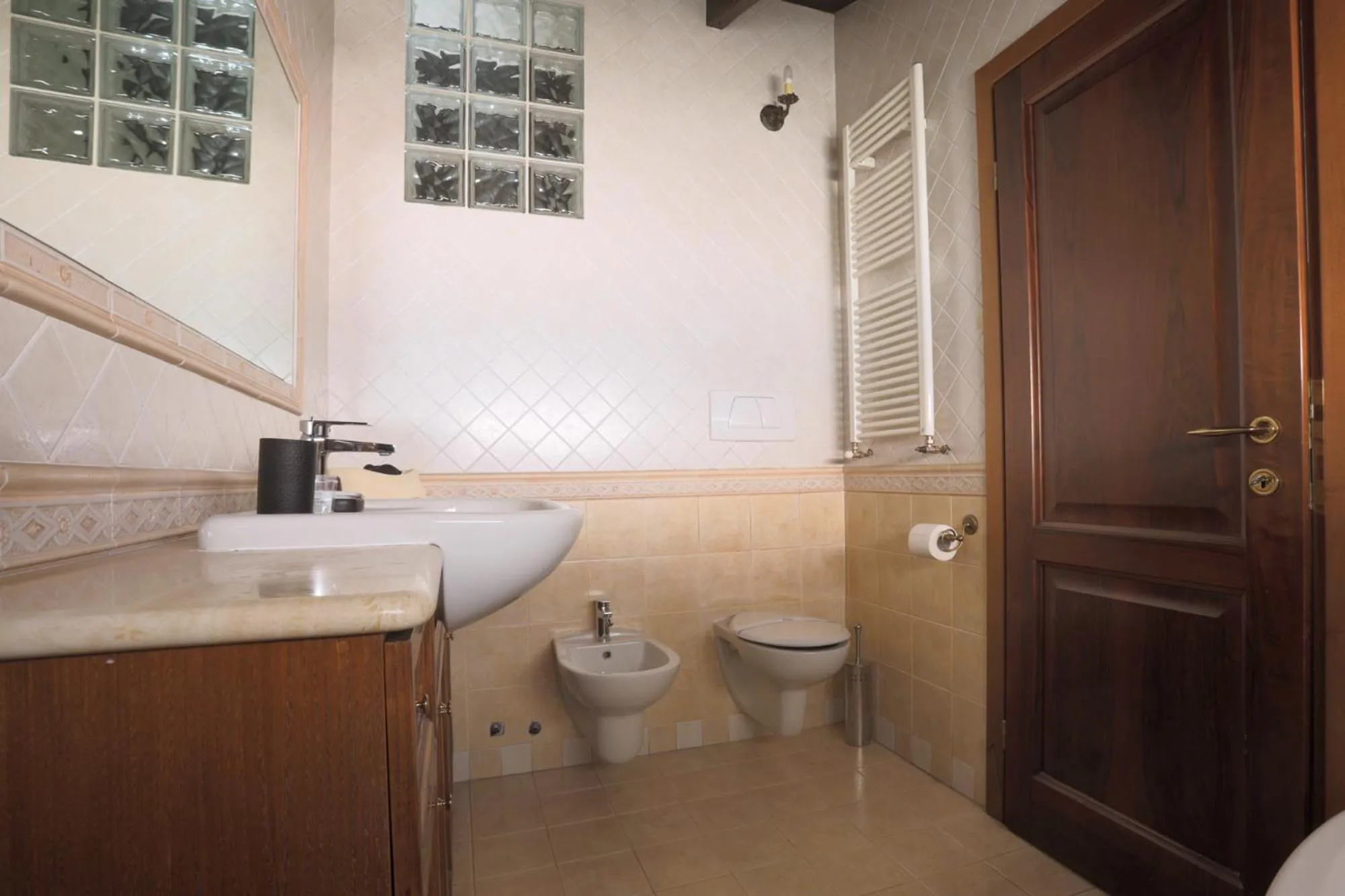 Bathroom in Borgo Pio 91