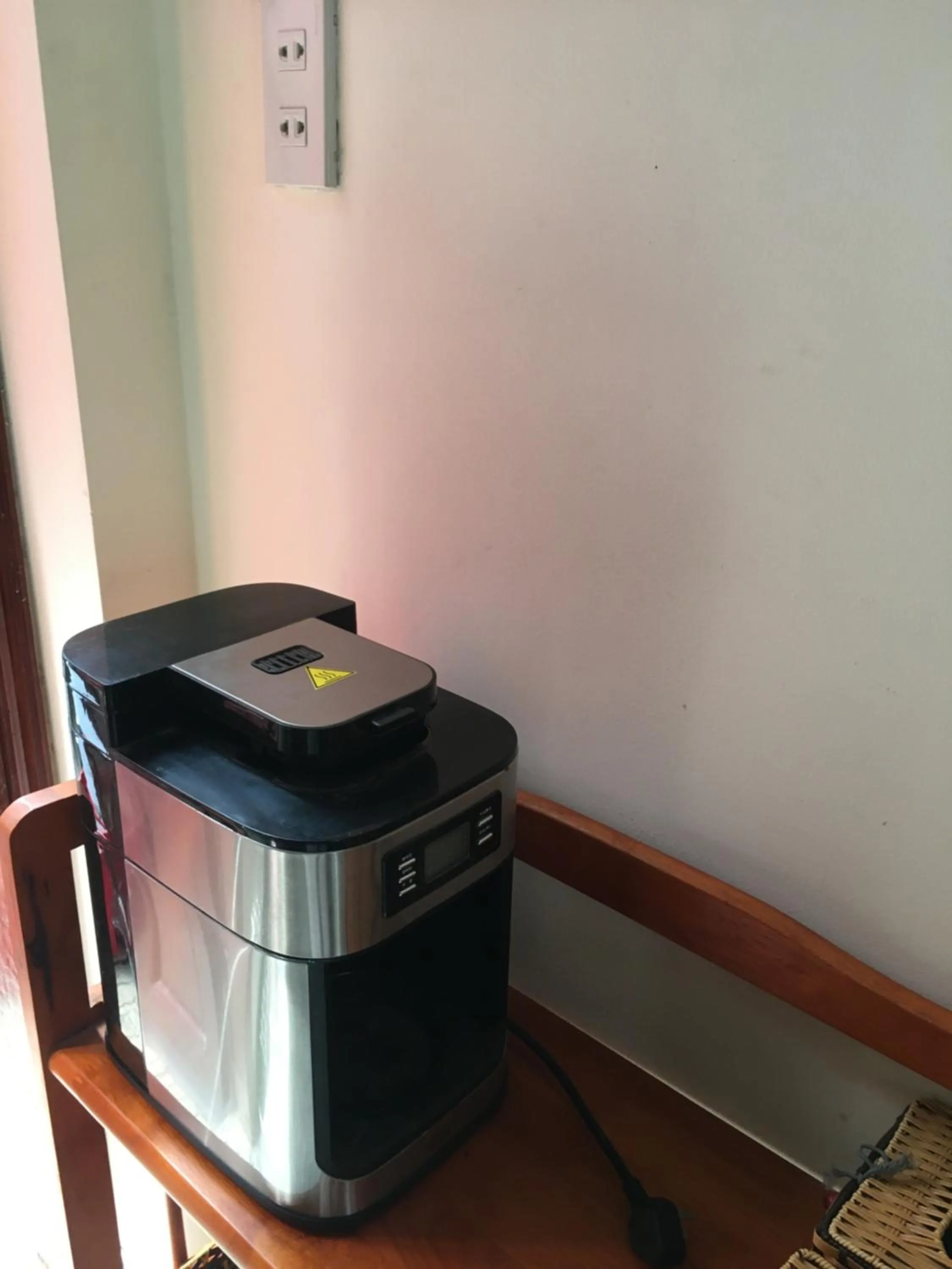 Coffee/tea facilities in Maily Hostel
