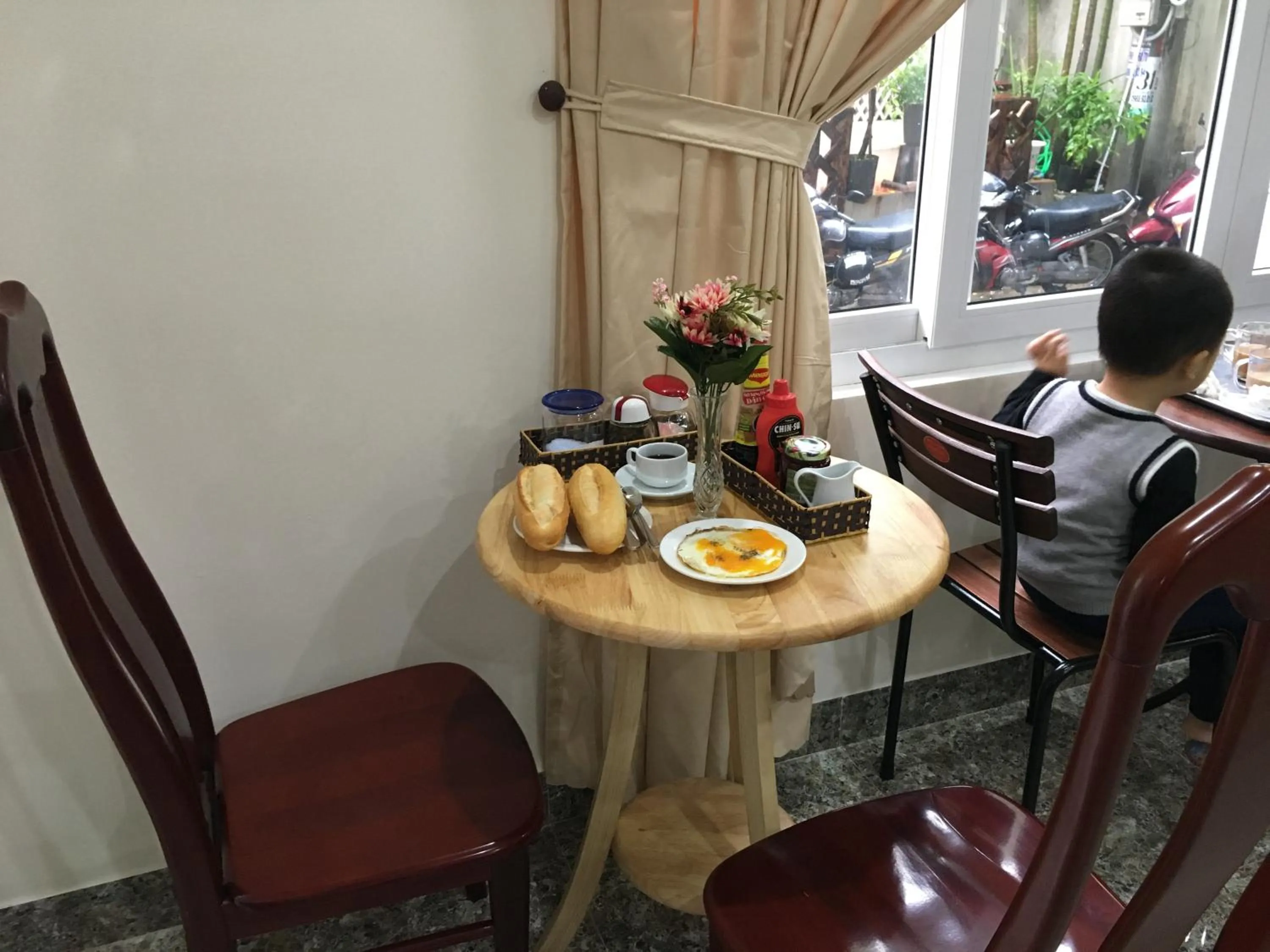 Breakfast in Maily Hostel