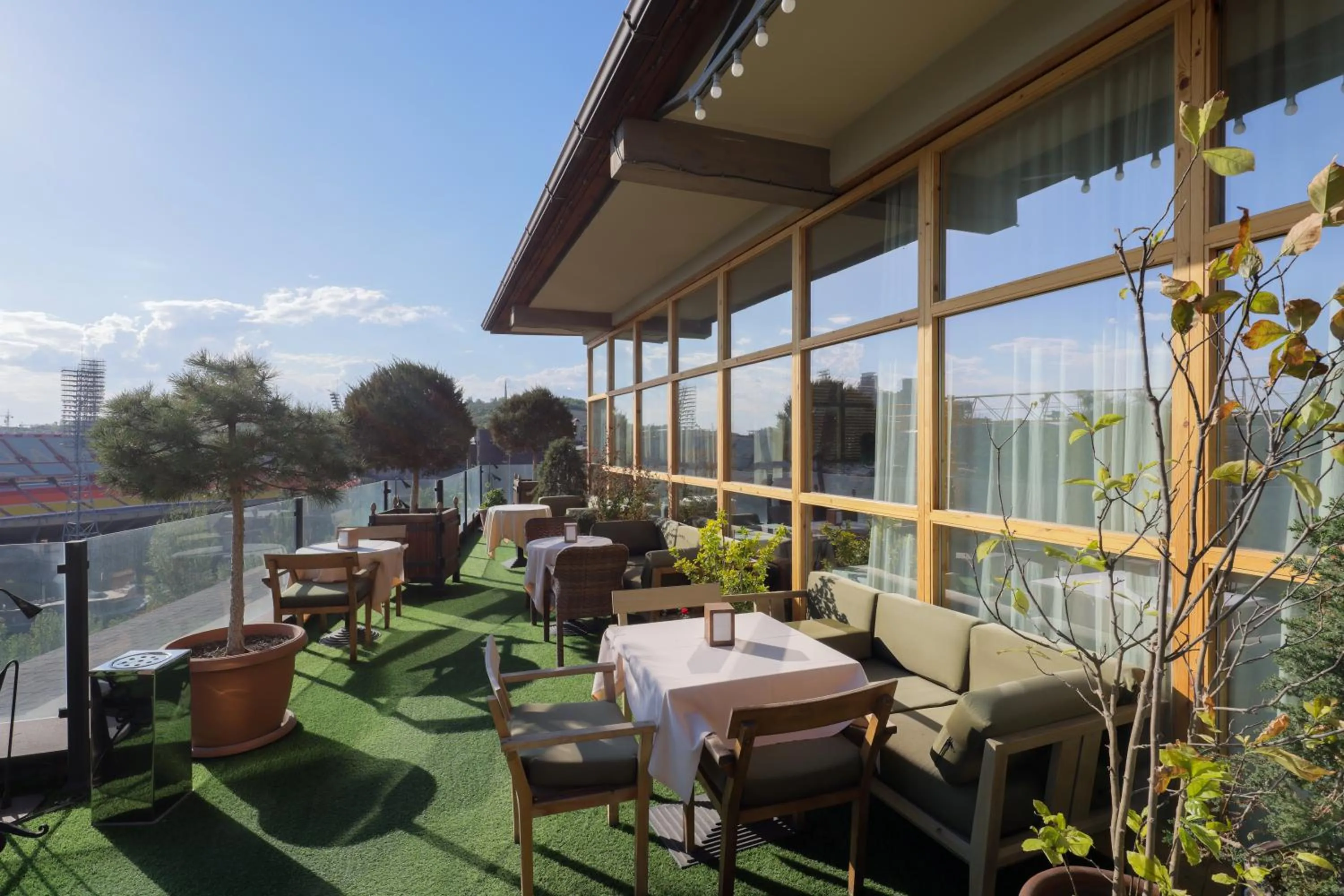 Restaurant/places to eat in Apricot Hotel Yerevan