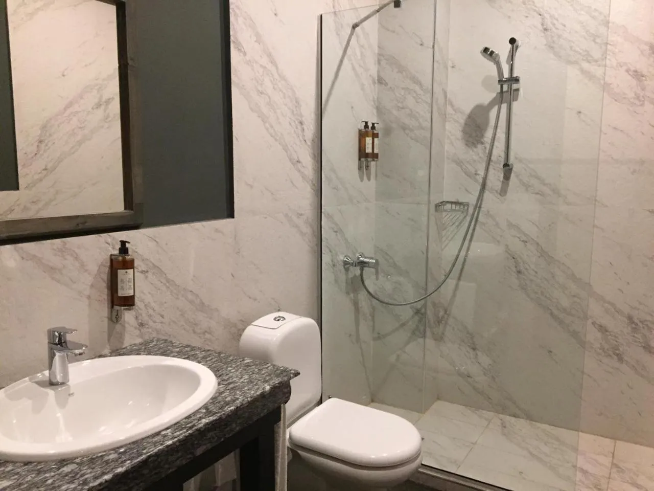 Shower in Apricot Hotel Yerevan