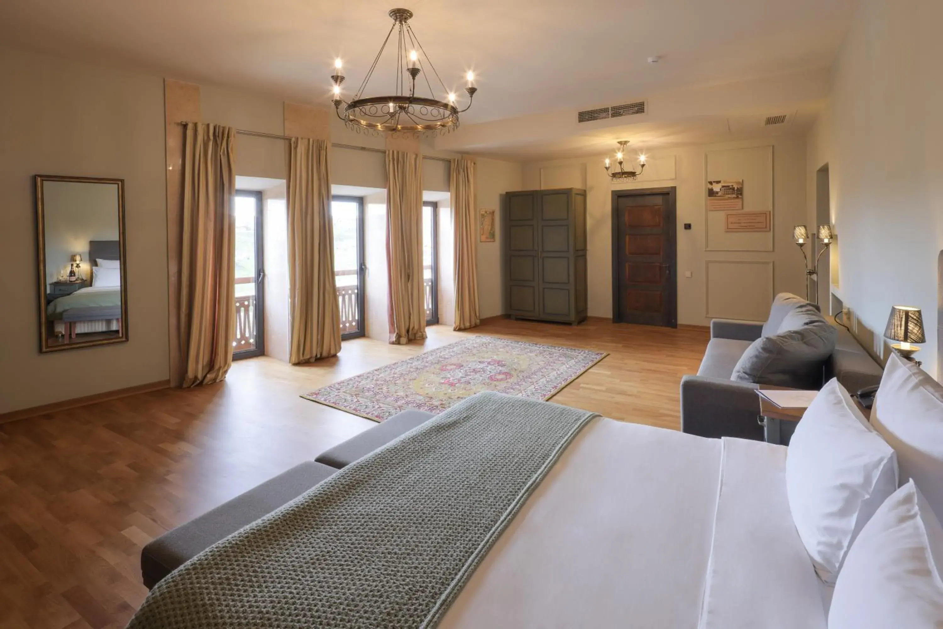 Mountain view, Bed in Apricot Hotel Yerevan Mountain view, Bed in Apricot Hotel Yerevan