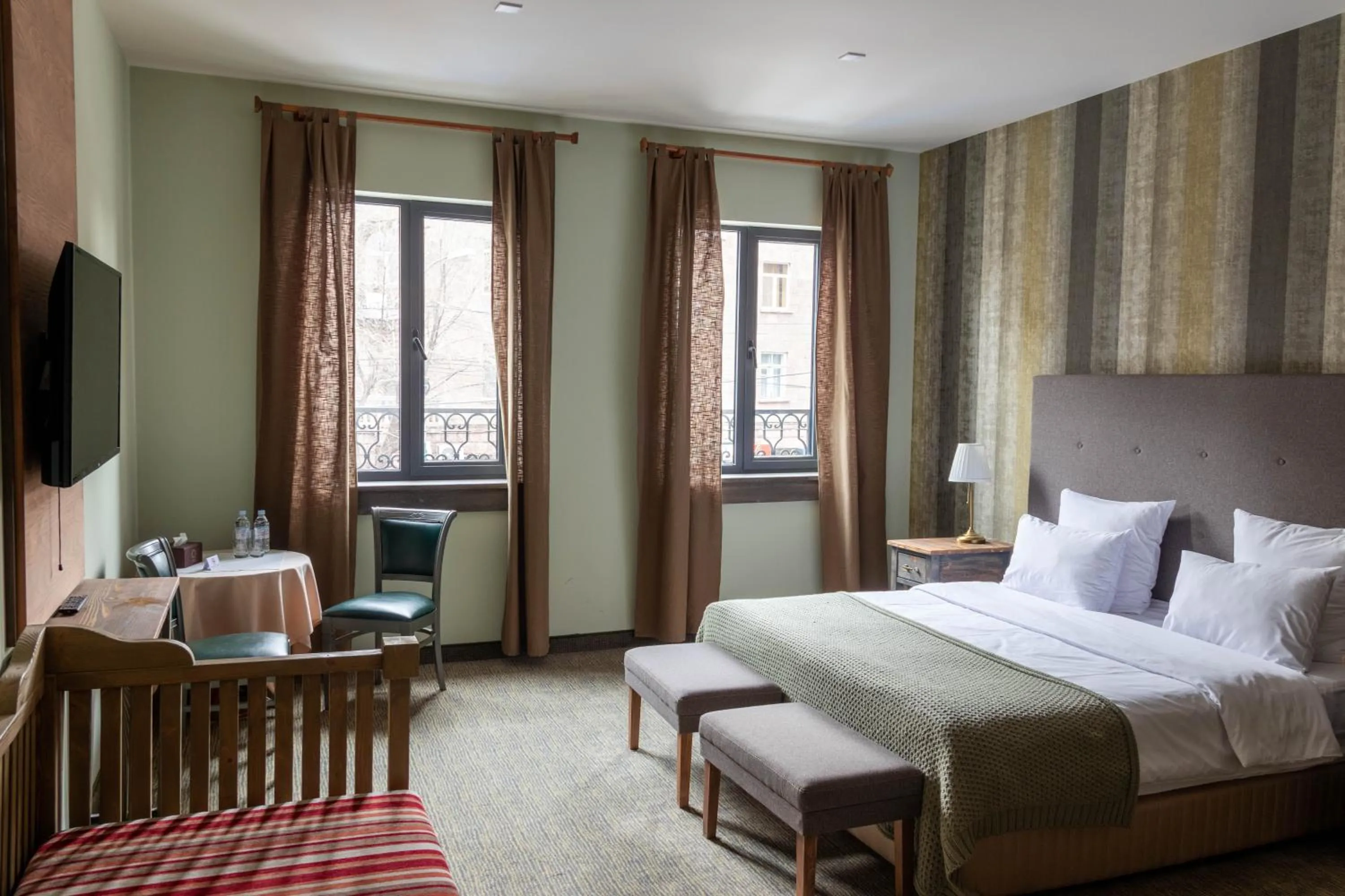 Photo of the whole room, Bed in Apricot Hotel Yerevan