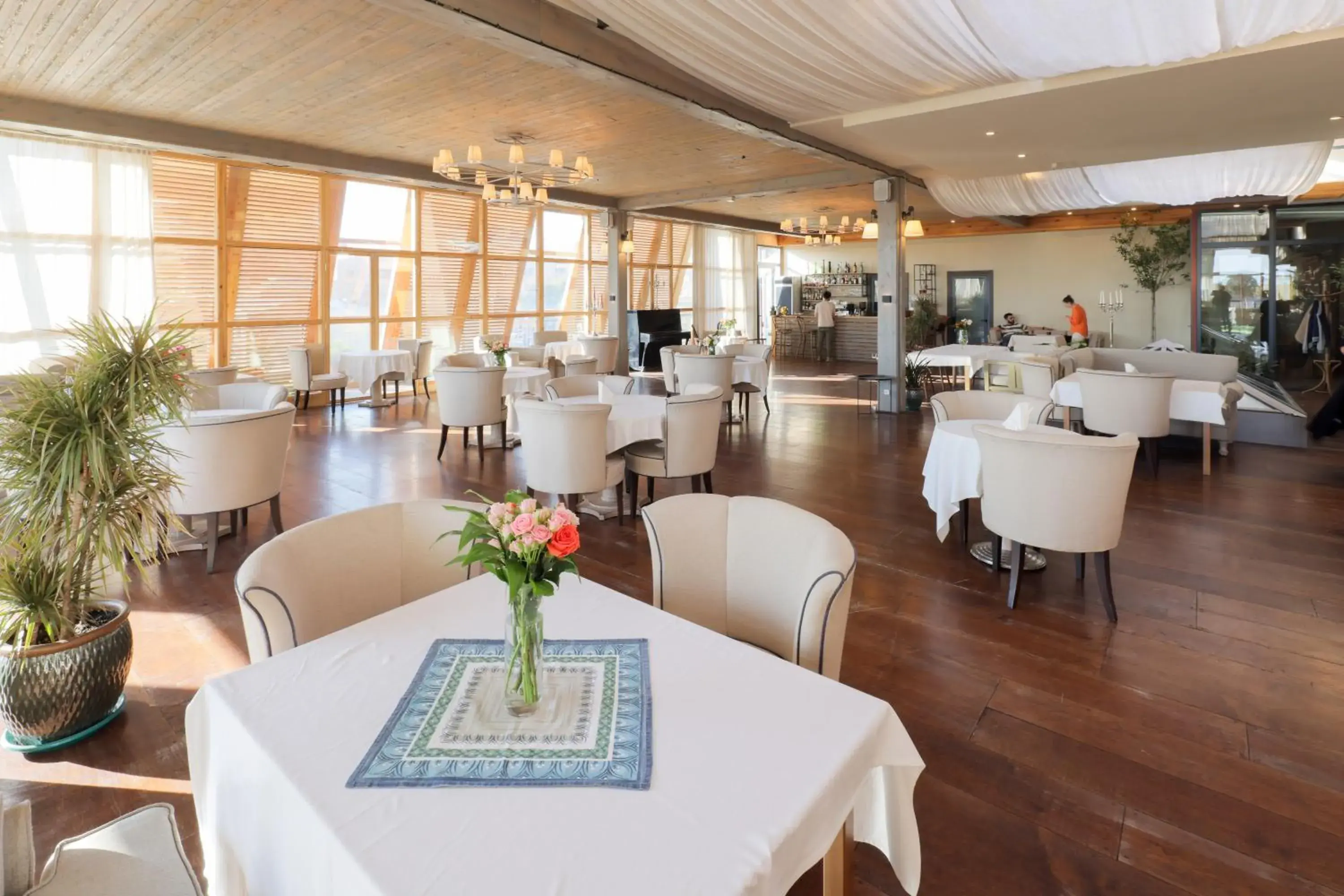 Restaurant/places to eat in Apricot Hotel Yerevan Restaurant/places to eat in Apricot Hotel Yerevan