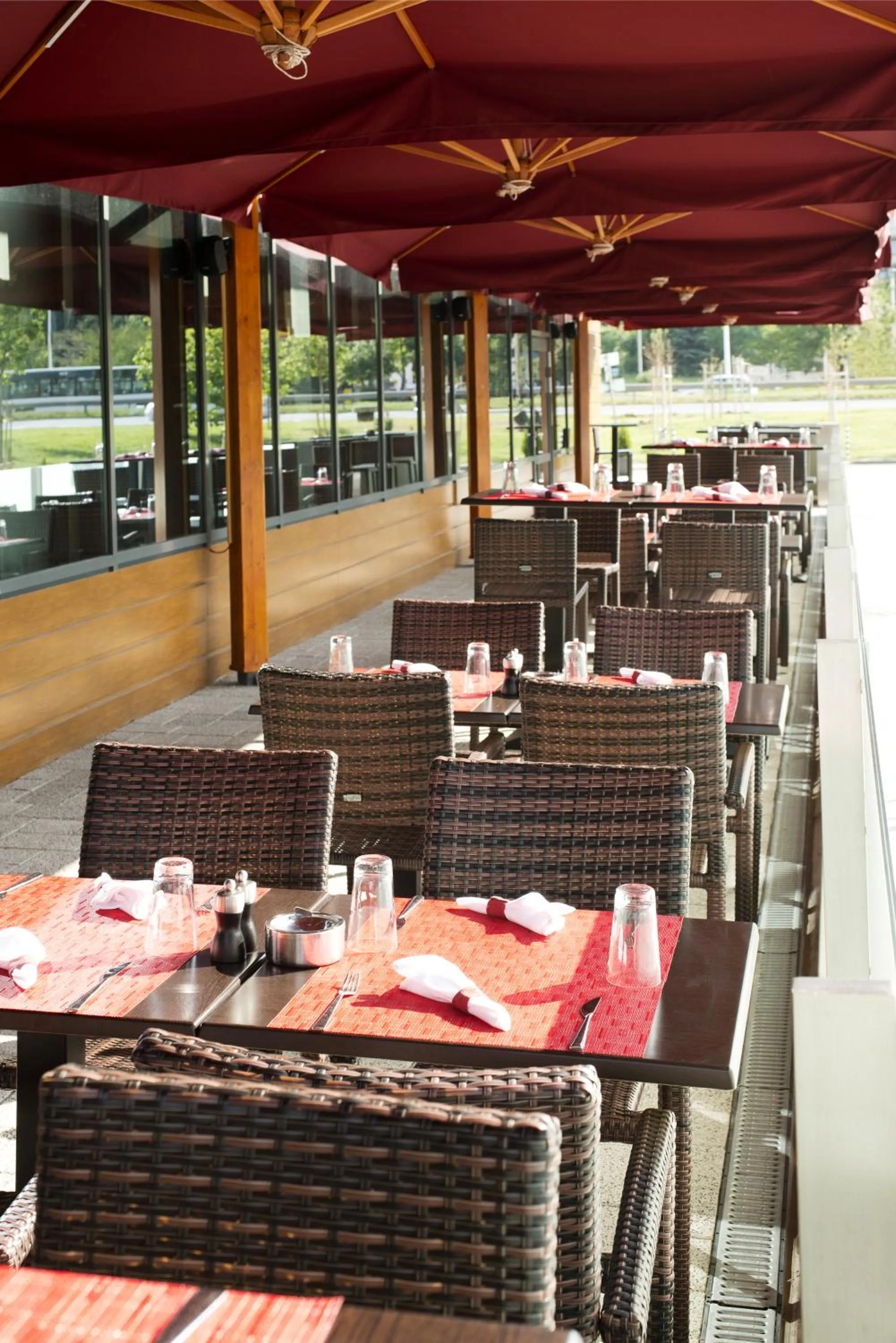 Restaurant/places to eat in Novotel Sofia