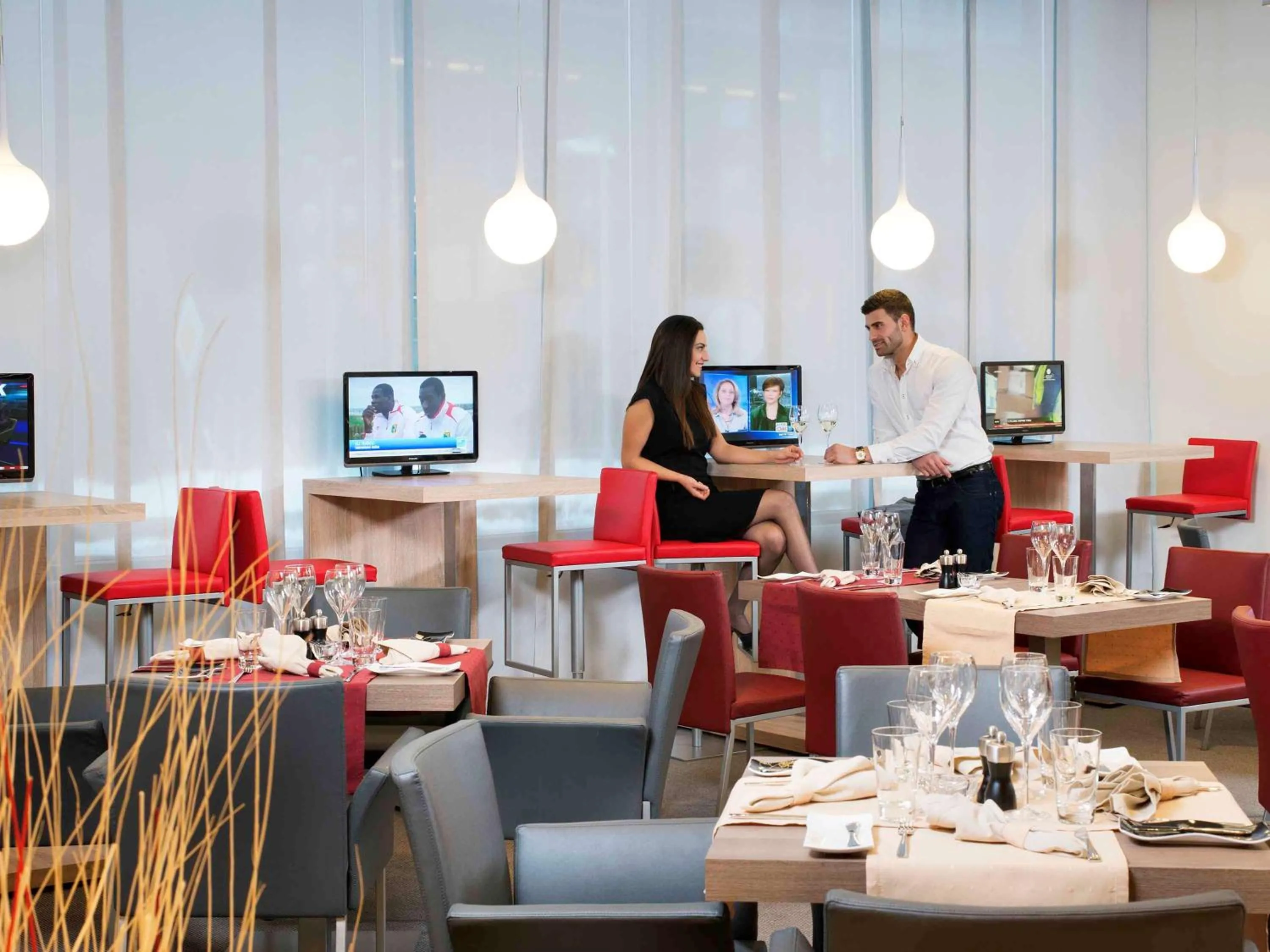 Restaurant/places to eat in Novotel Sofia