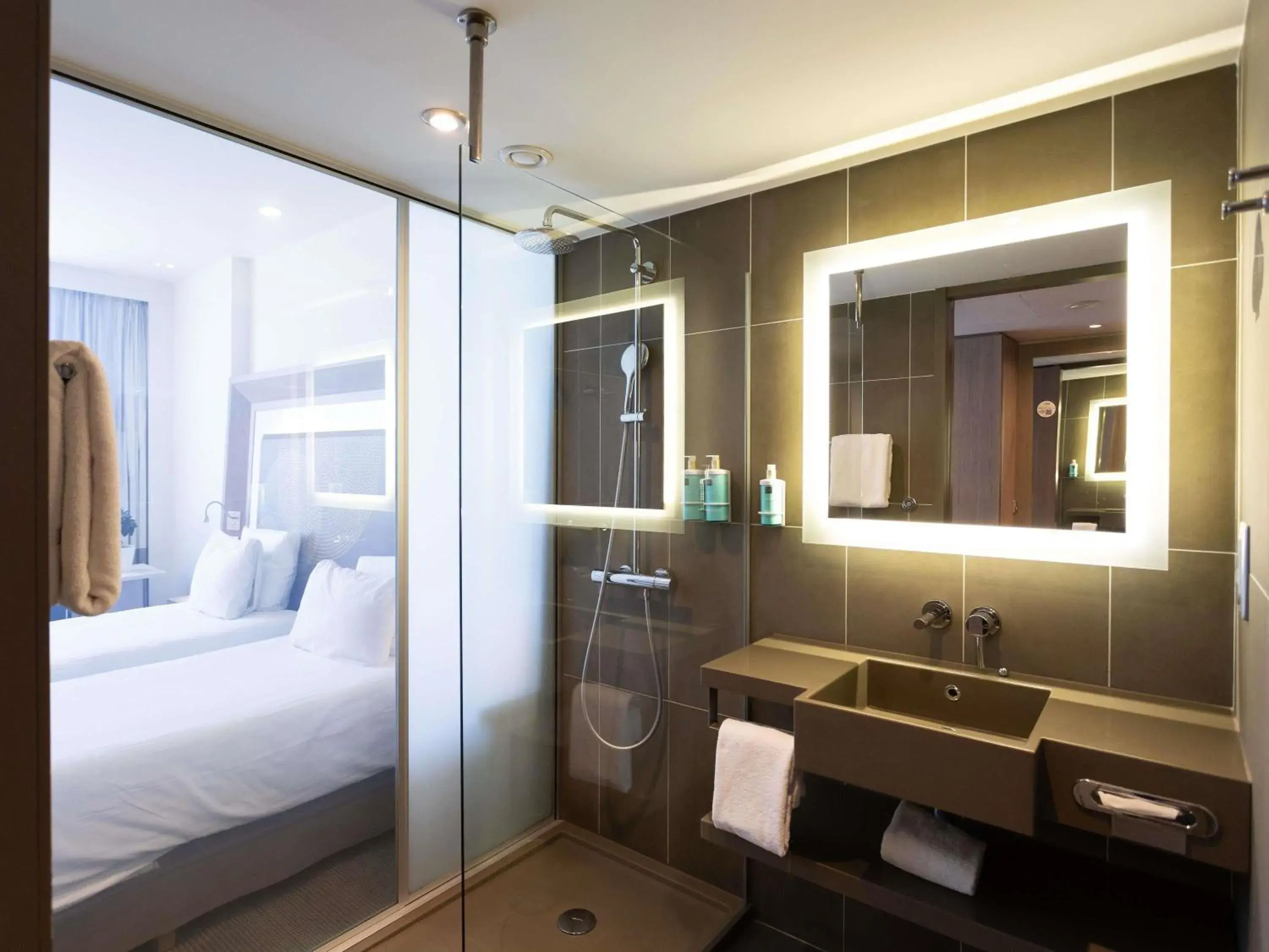 Superior Room with 2 Single Beds in Novotel Sofia Superior Room with 2 Single Beds in Novotel Sofia