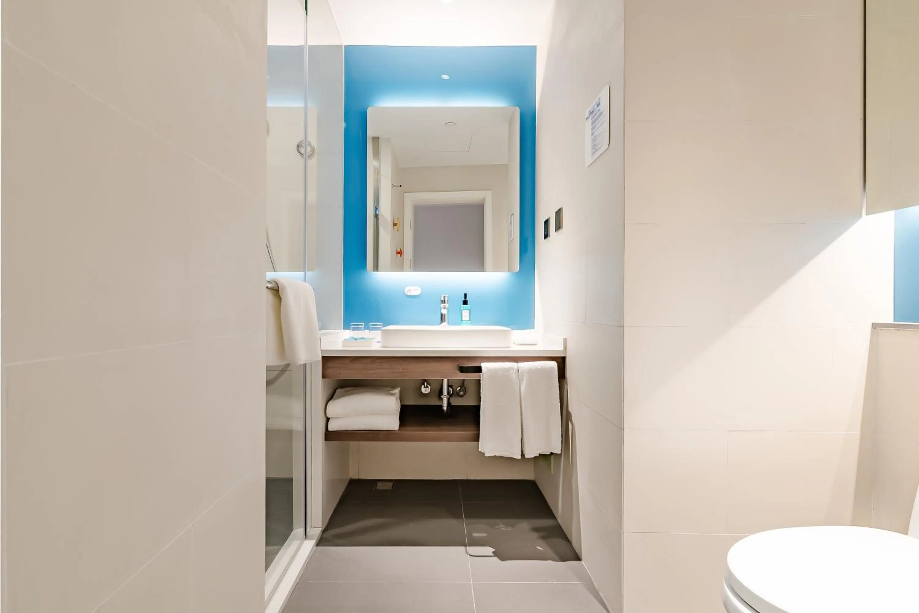 Photo of the whole room in Holiday Inn Express Taian City Center by IHG