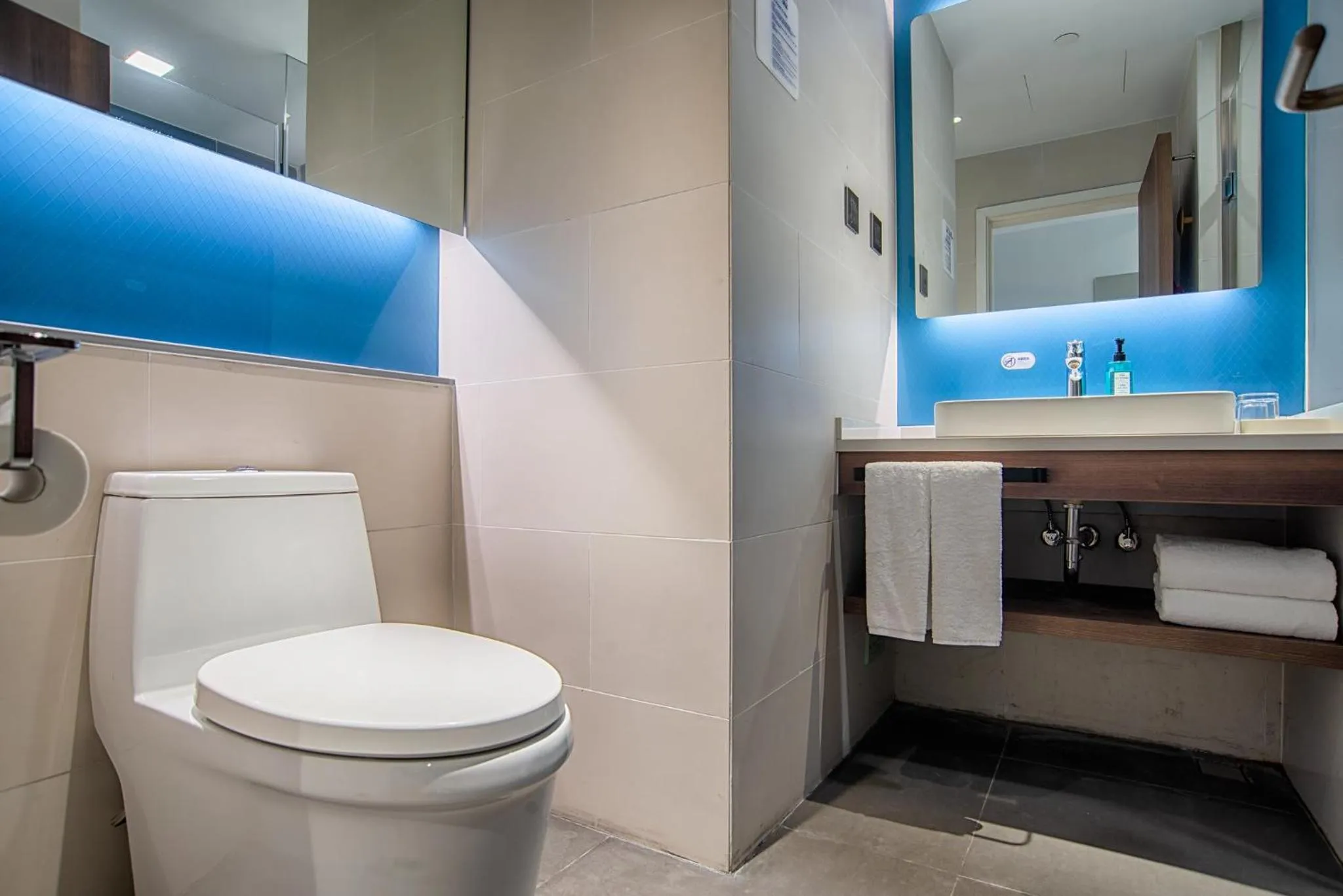 Photo of the whole room in Holiday Inn Express Taian City Center by IHG