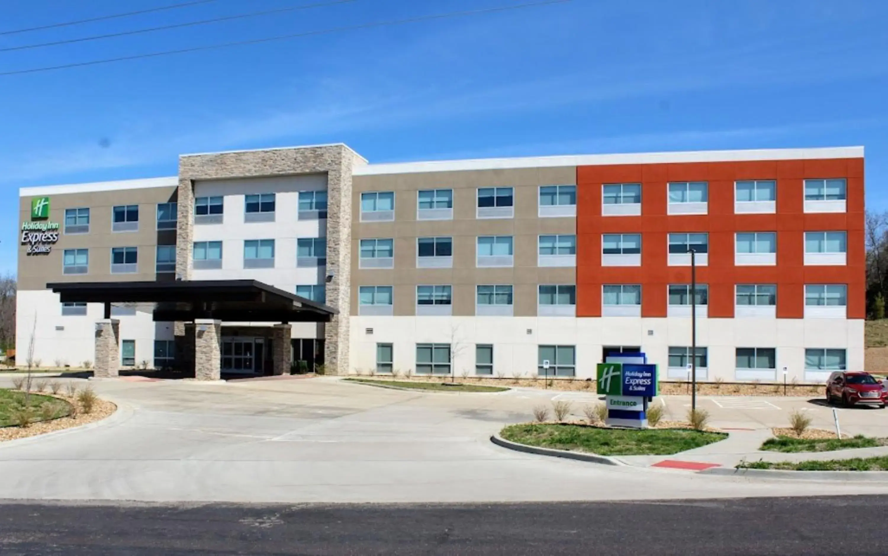 Property building in Holiday Inn Express & Suites Warrensburg North by IHG Property building in Holiday Inn Express & Suites Warrensburg North by IHG