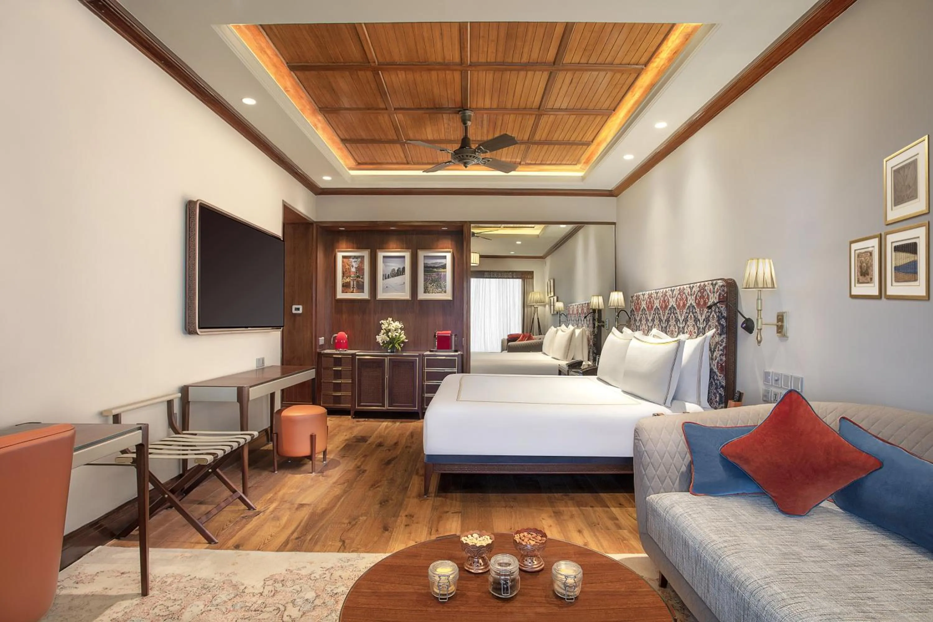 Coffee/tea facilities, Bed in The Khyber Himalayan Resort & Spa