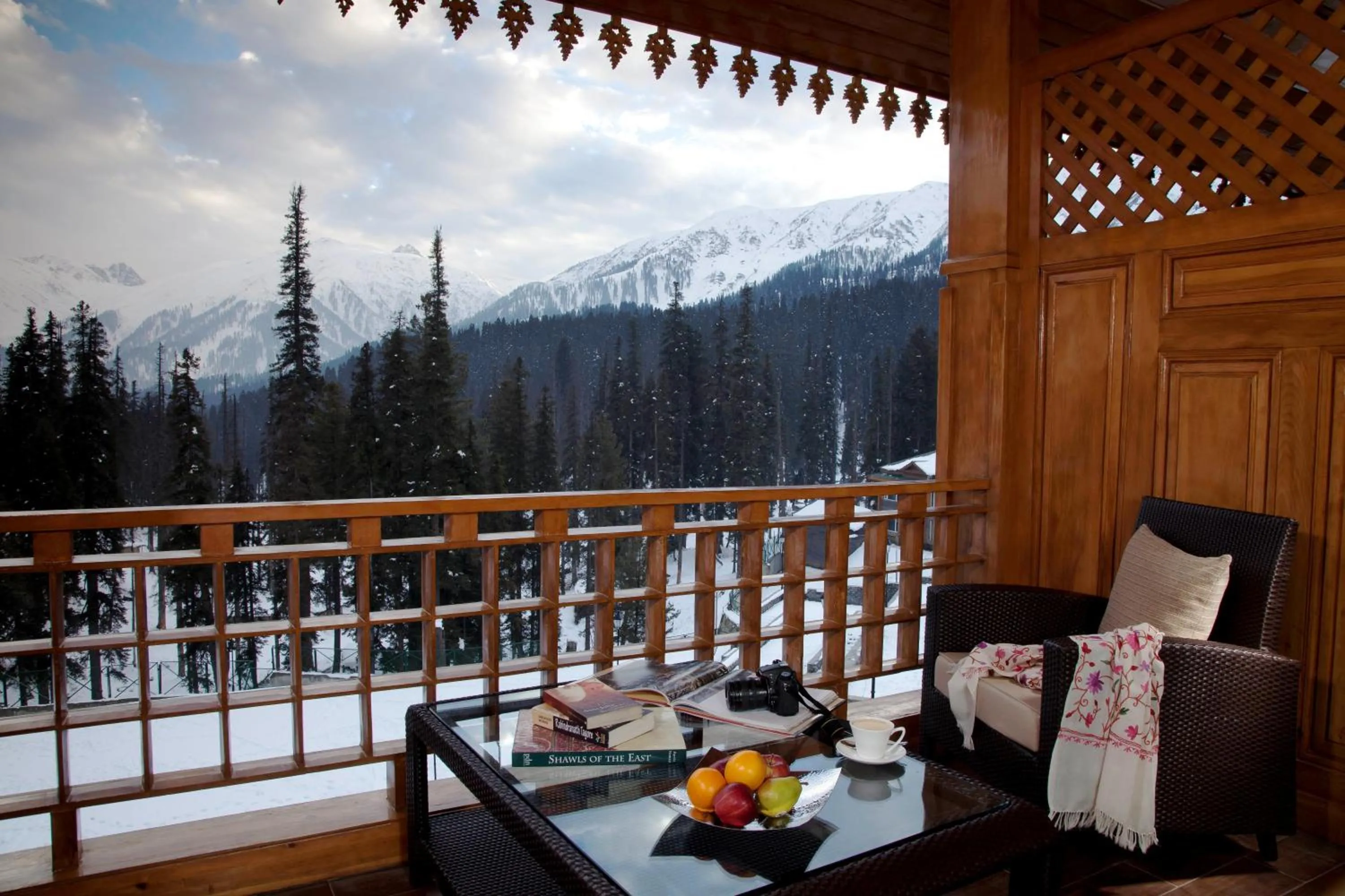 Winter in The Khyber Himalayan Resort & Spa
