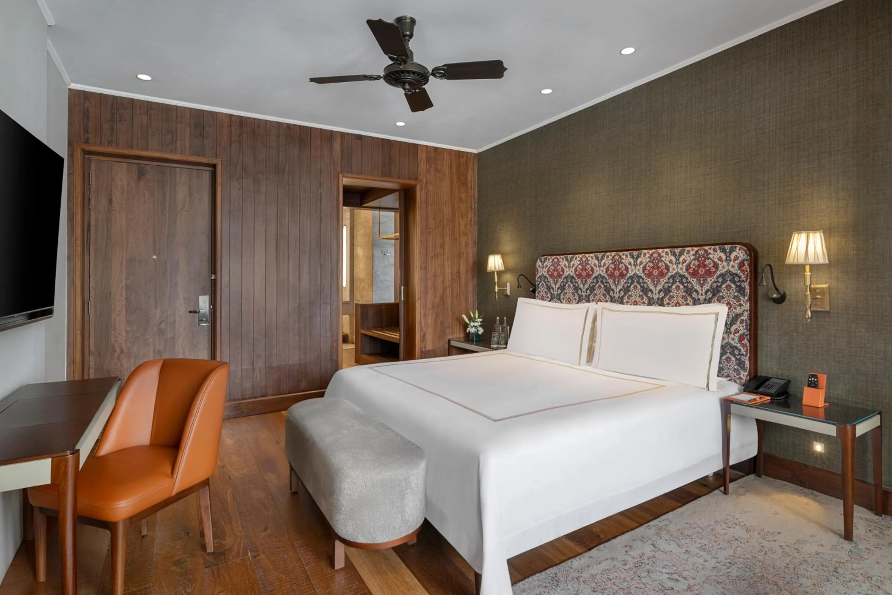 Bed in The Khyber Himalayan Resort & Spa