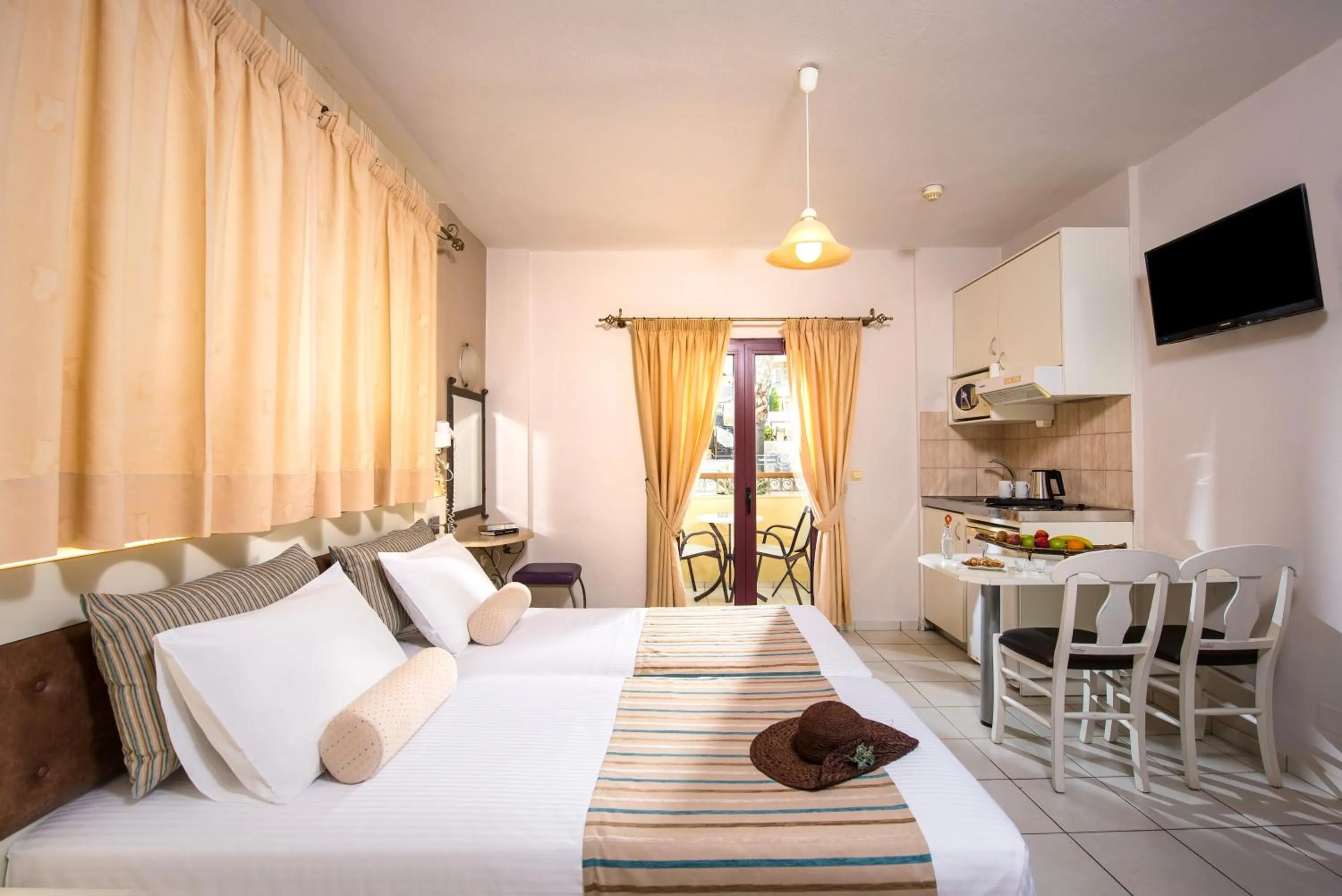 TV and multimedia, Bed in Bella Elena by Estia