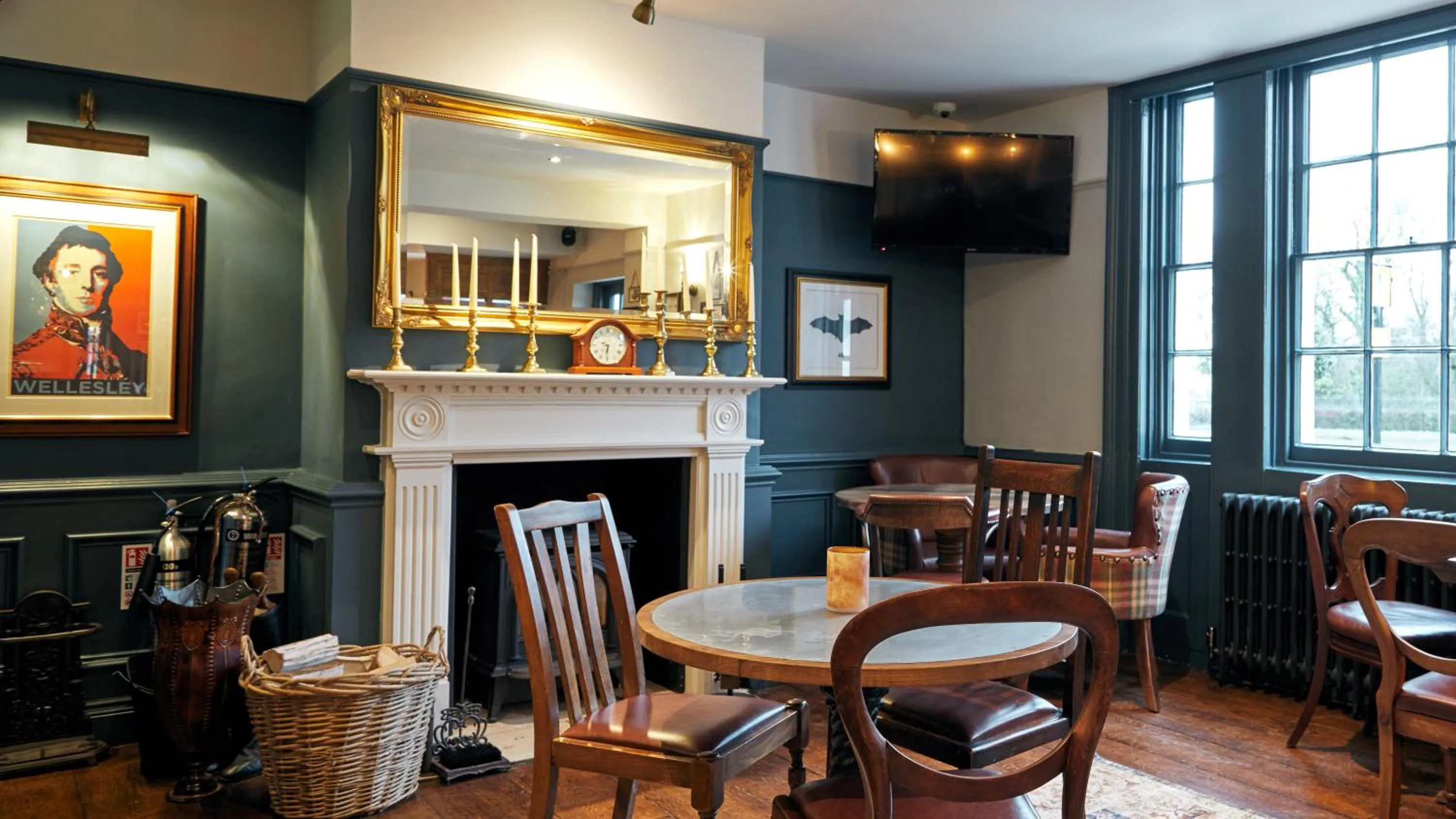 Lounge or bar in The Wellington Arms - Basingstoke-Reading
