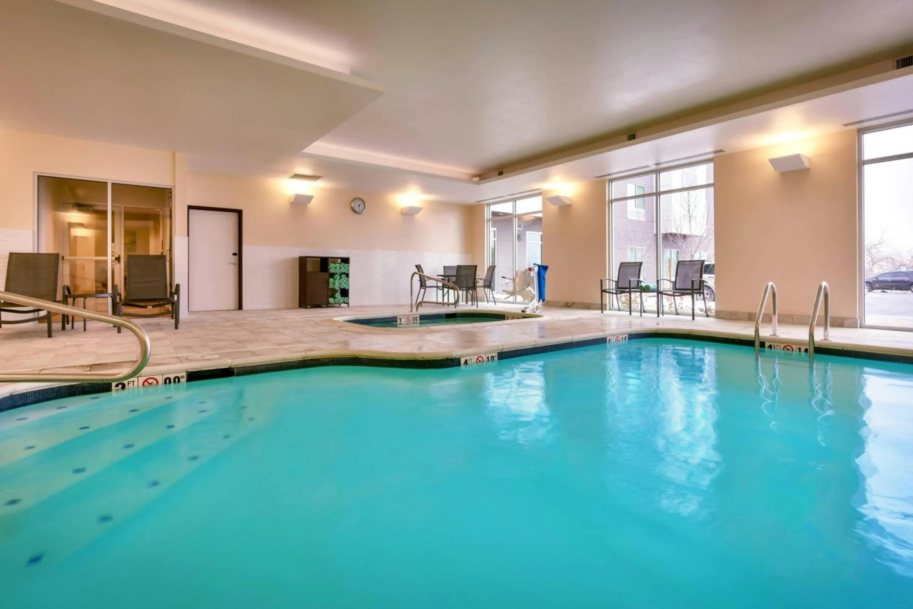 Swimming pool in Fairfield Inn & Suites by Marriott Denver West/Federal Center