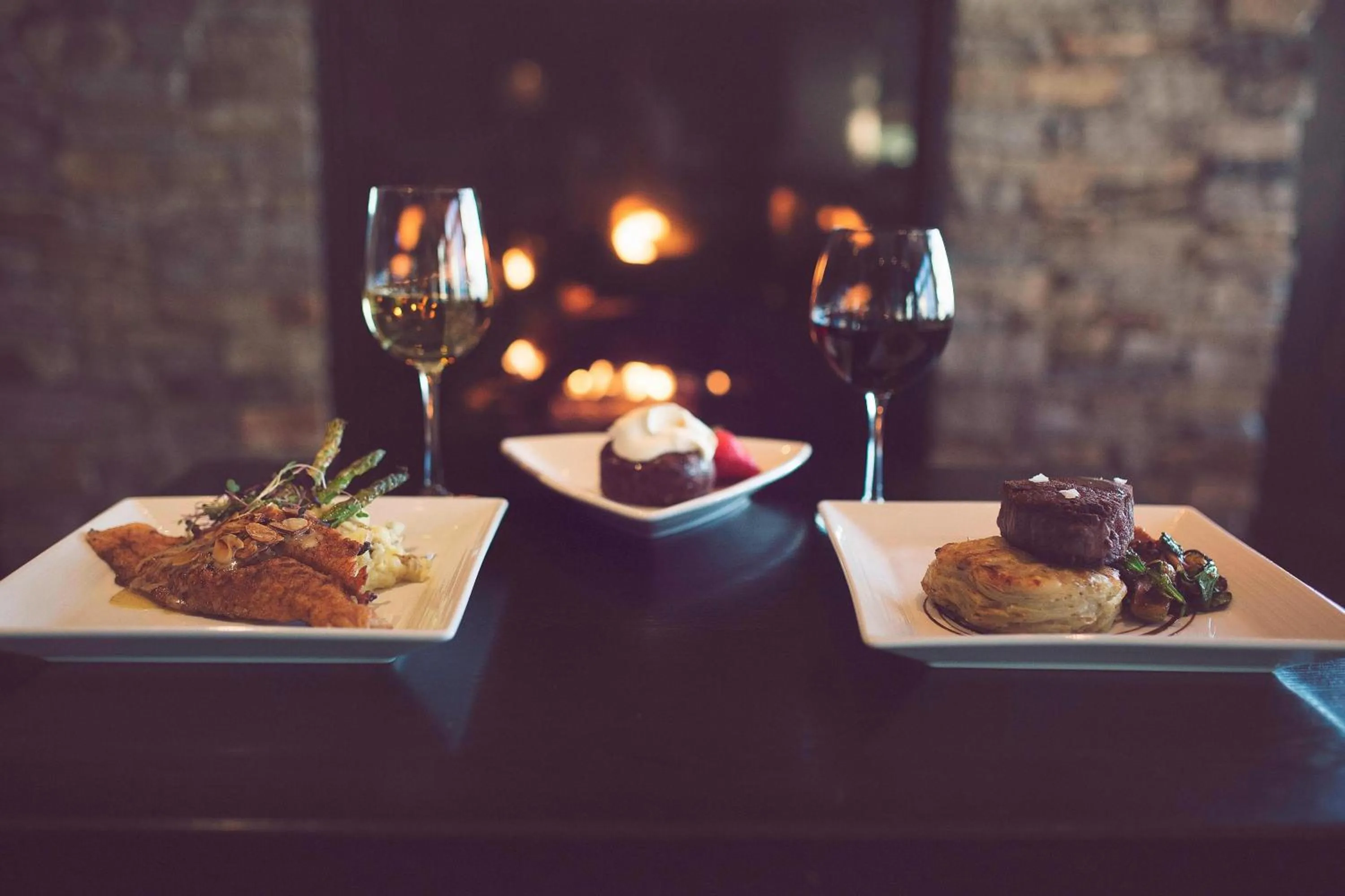 Lounge or bar in Inn at Bay Harbor