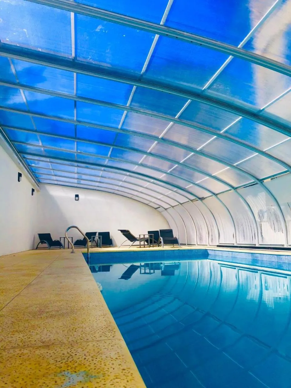Swimming pool in Casa del Parque